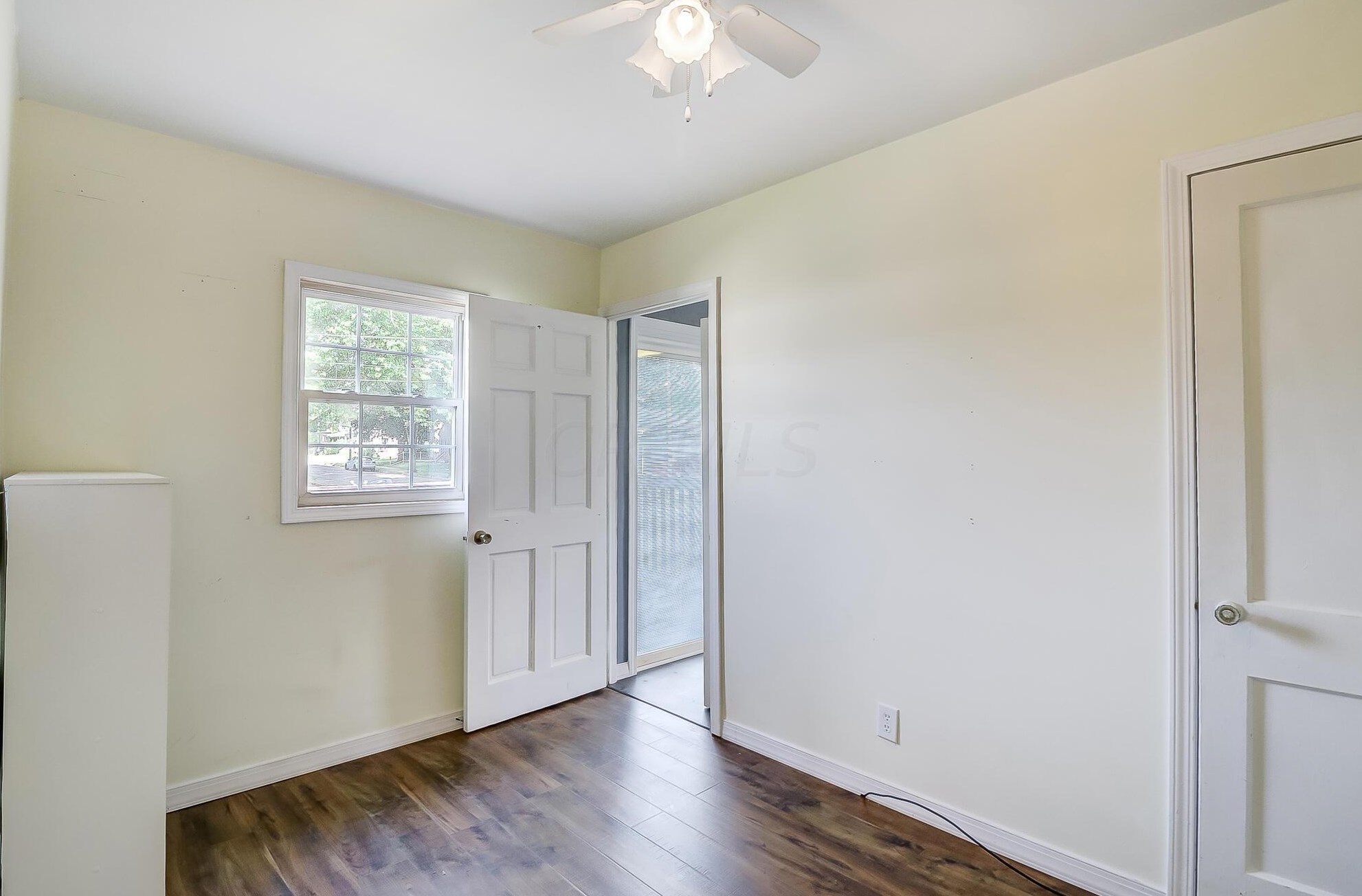301 Wyandotte St, Lancaster OH  43130-3946 exterior