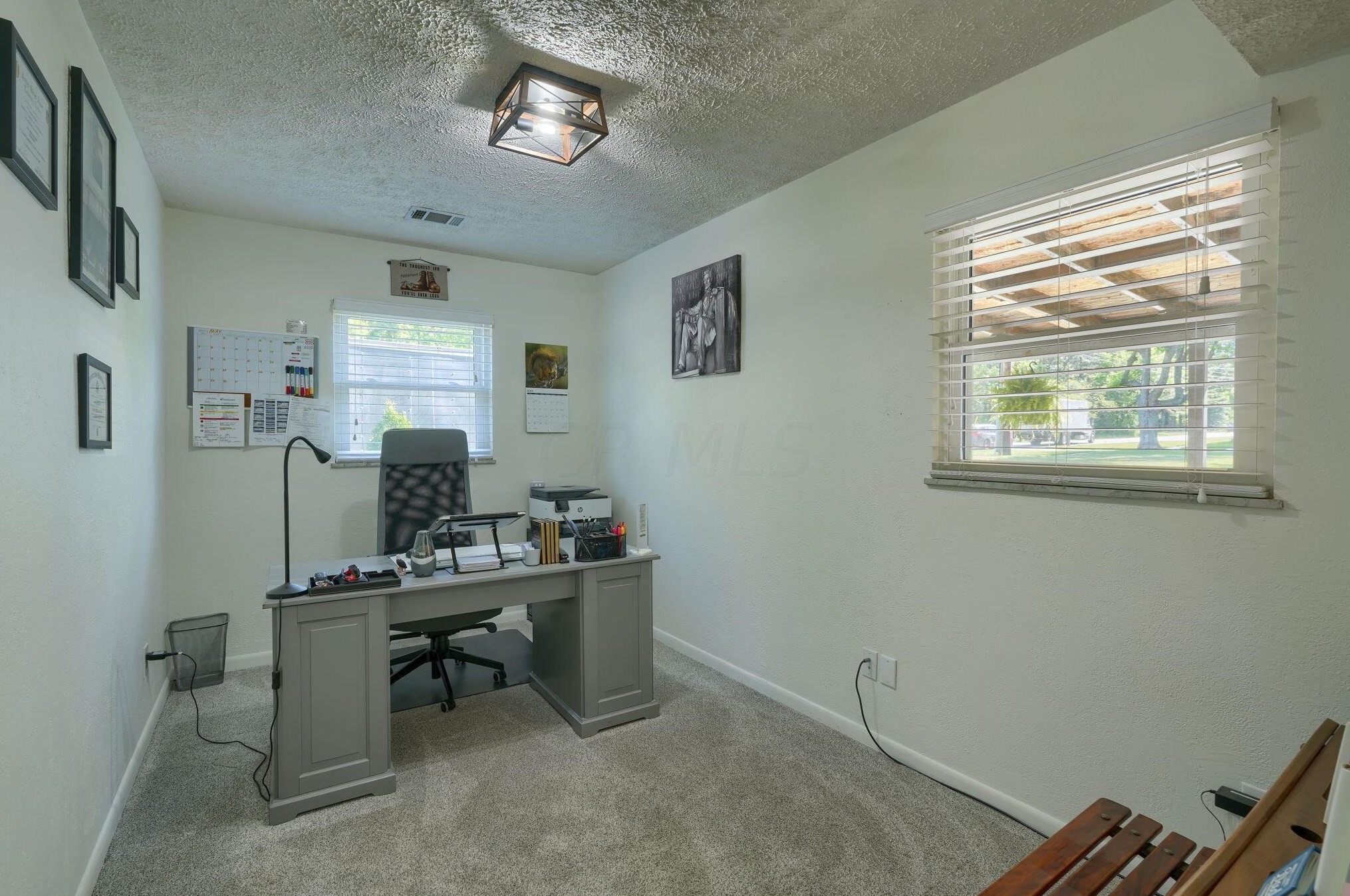 60 Savern Pl, Columbus OH  43230-3125 exterior