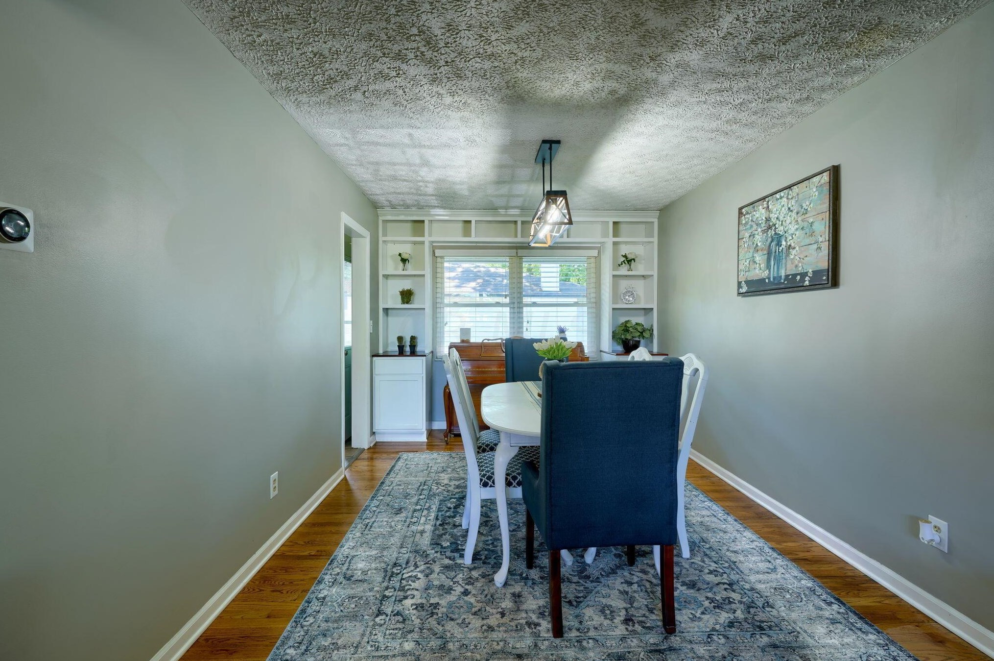 60 Savern Pl, Columbus OH  43230-3125 exterior