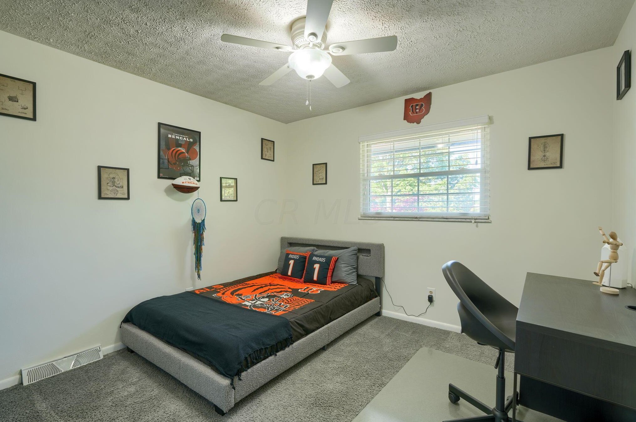 60 Savern Pl, Columbus OH  43230-3125 exterior