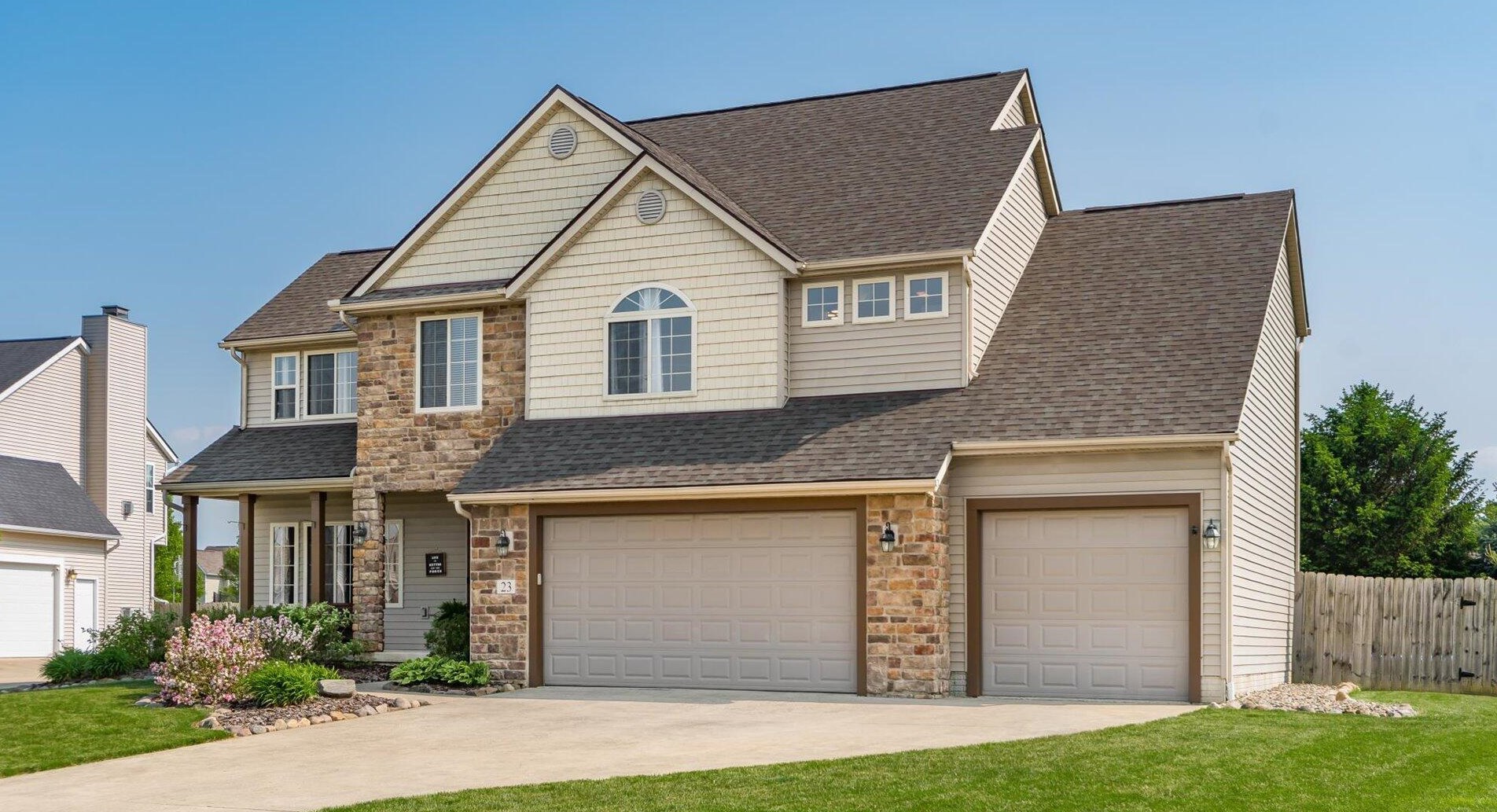 23 Fieldcrest Dr, Centerburg, OH 43011