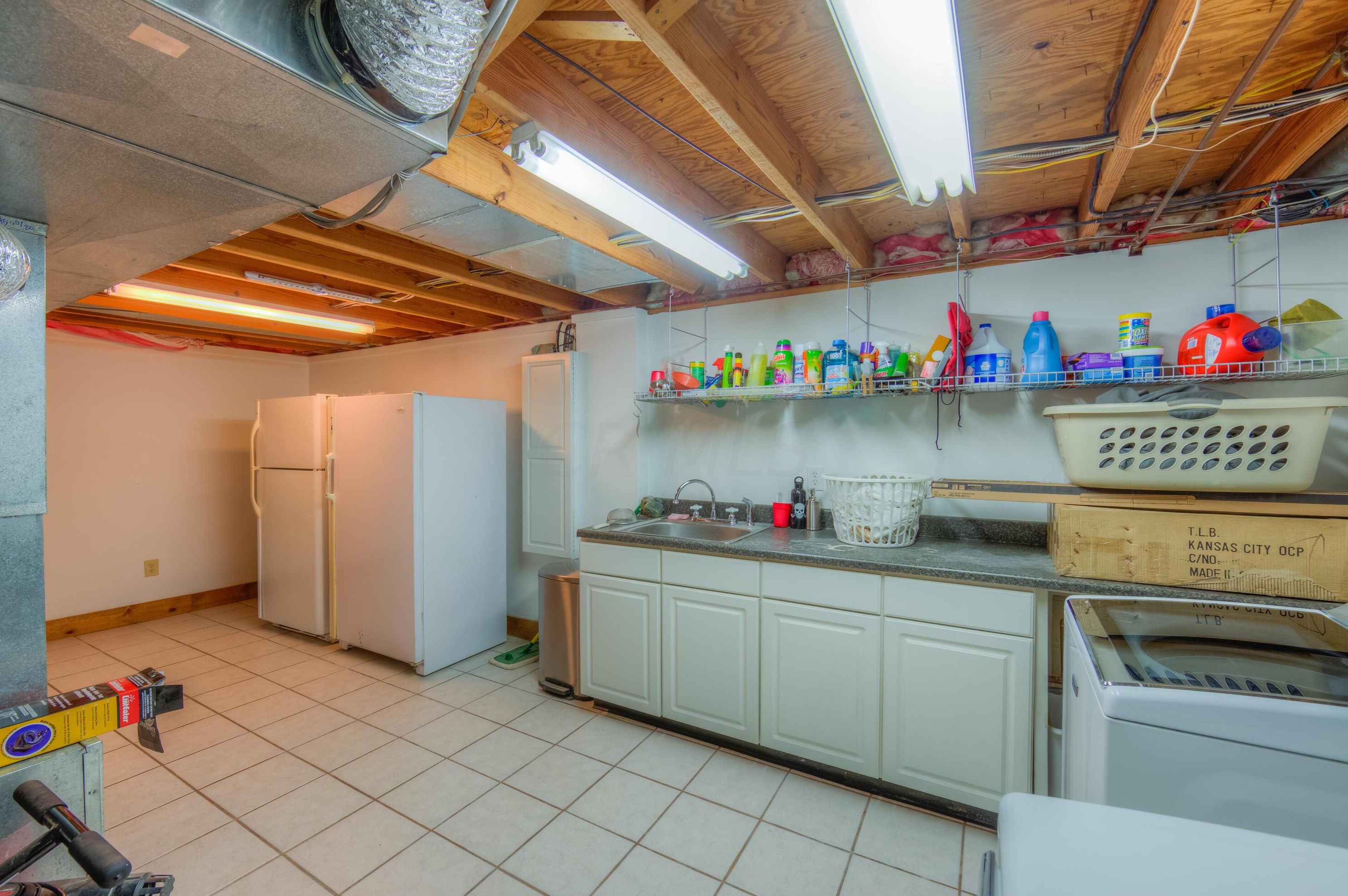 7564 Heatherwood Dr, Cnl Wnchstr OH  43110-8916 exterior