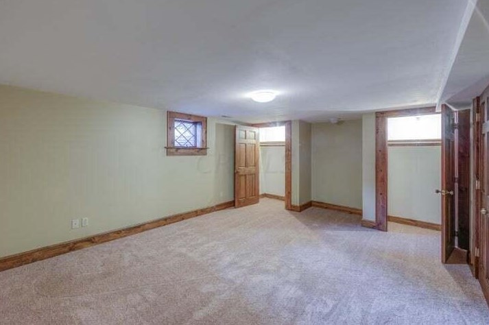 7564 Heatherwood Dr, Cnl Wnchstr OH  43110-8916 exterior