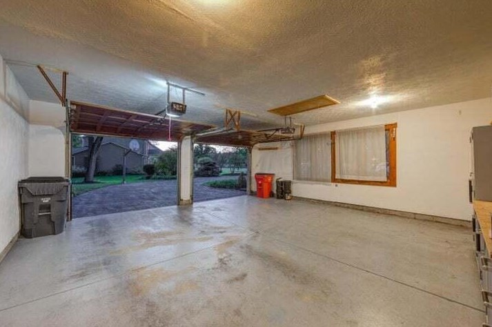 7564 Heatherwood Dr, Cnl Wnchstr OH  43110-8916 exterior