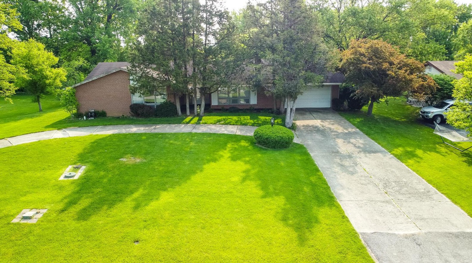 8234 Bertson Pl, Columbus, OH 43235-6419