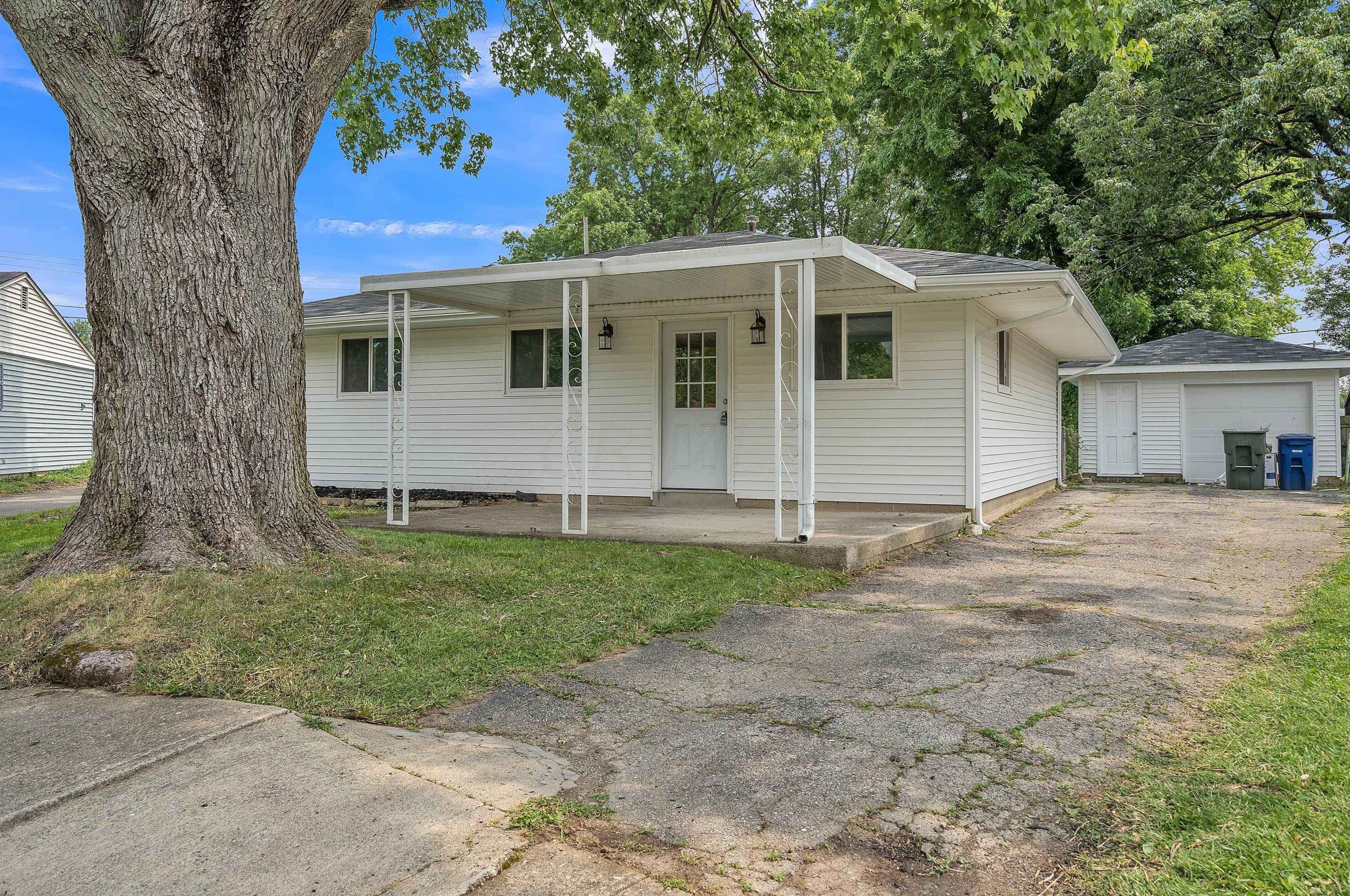 3302 Hilock Pl, Columbus, OH 43207-3960