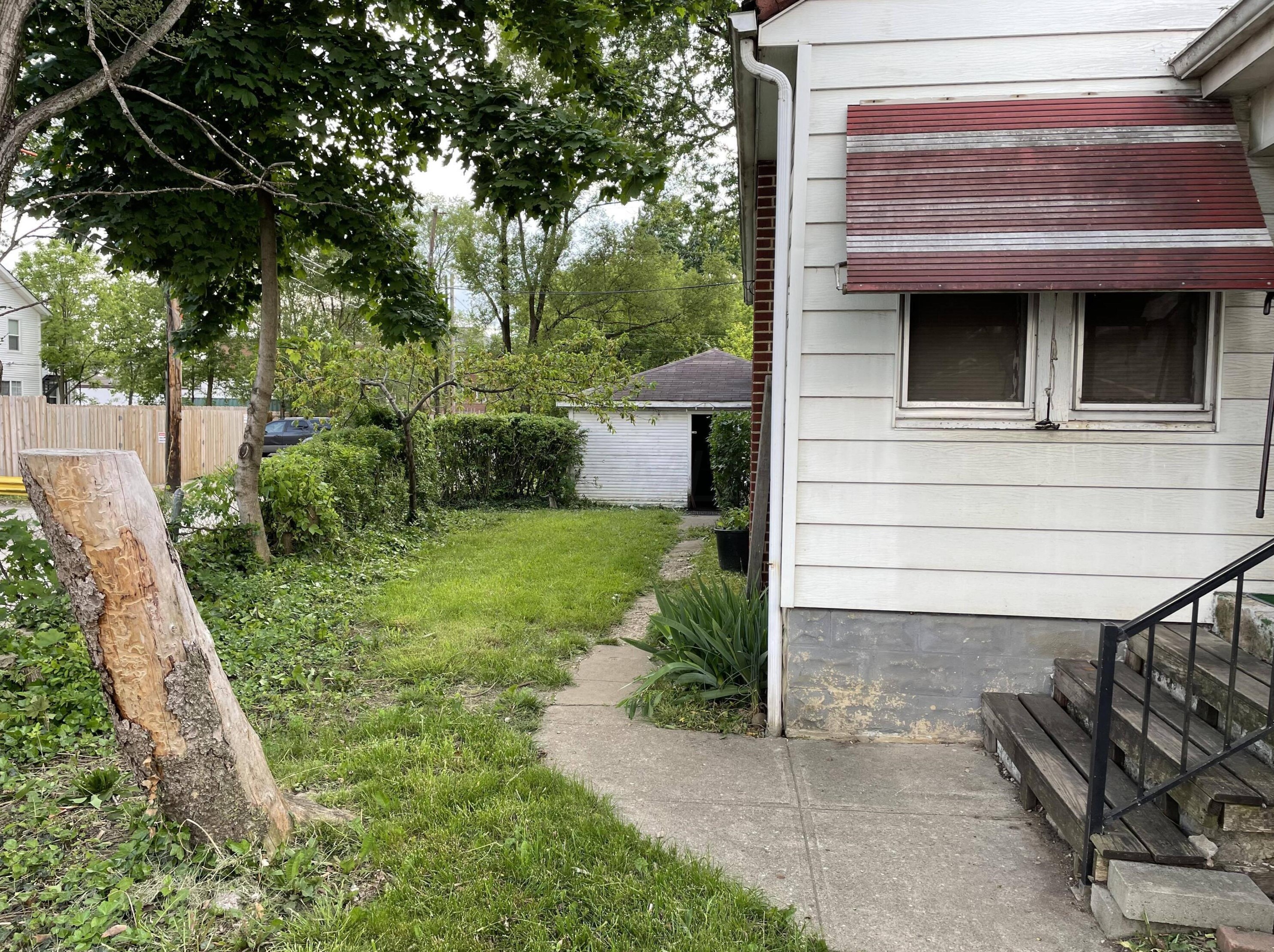 483 Richardson Ave, Columbus, OH 43204-3117