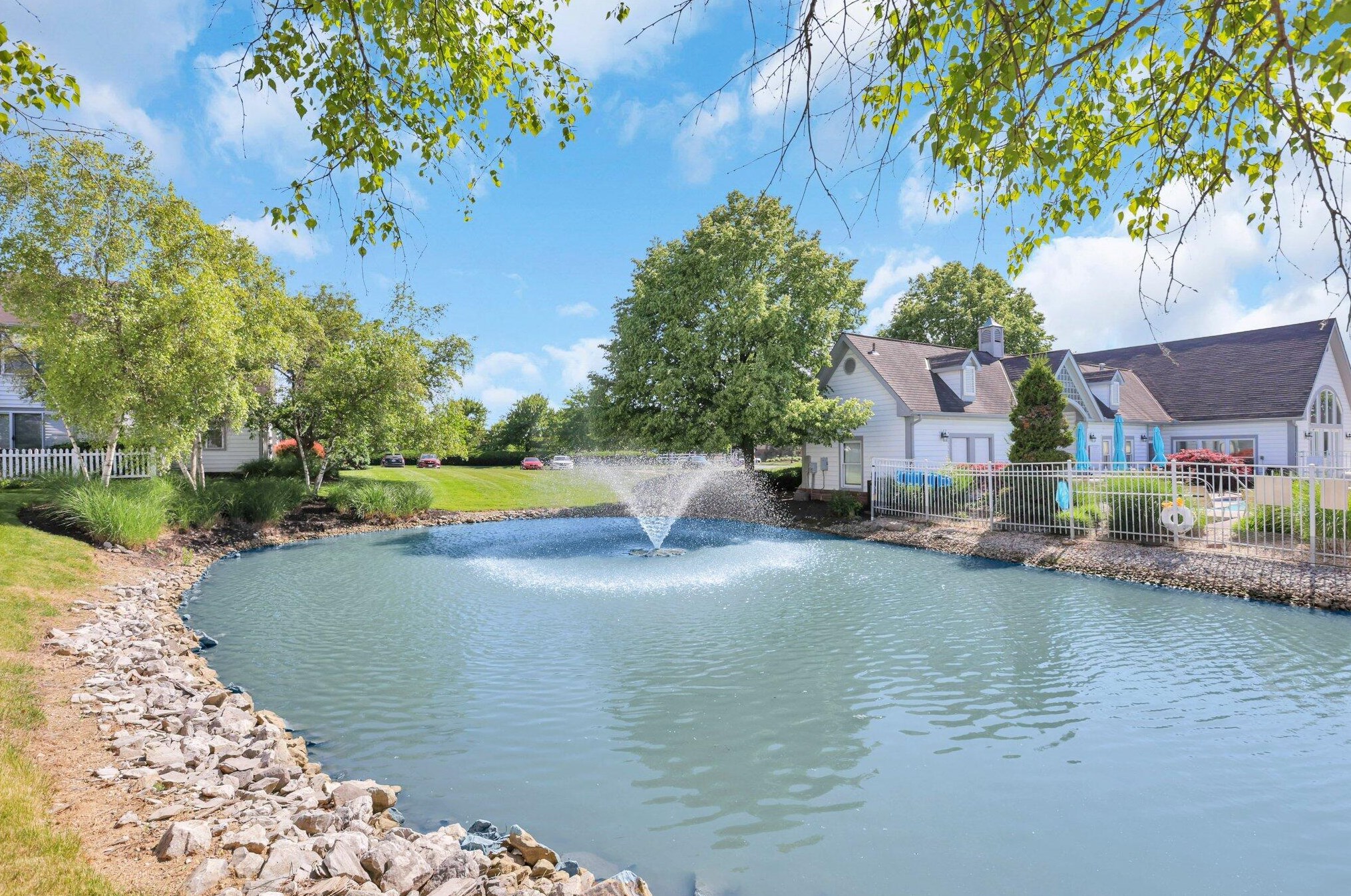 5315 Bethel Park Dr, Columbus OH  43235-7125 exterior