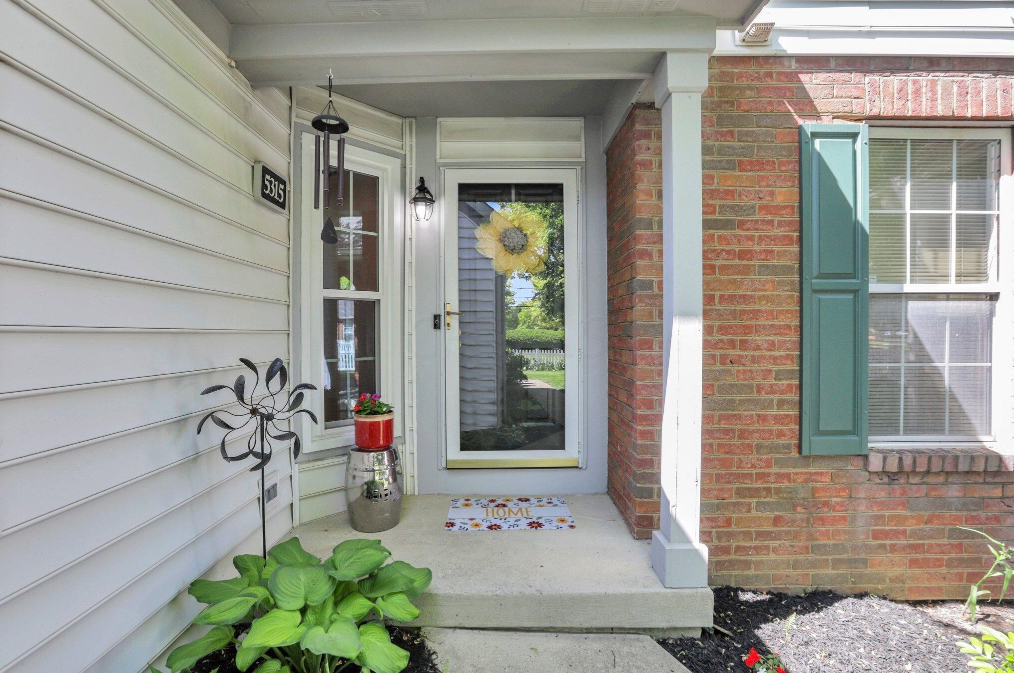 5315 Bethel Park Dr, Columbus OH  43235-7125 exterior