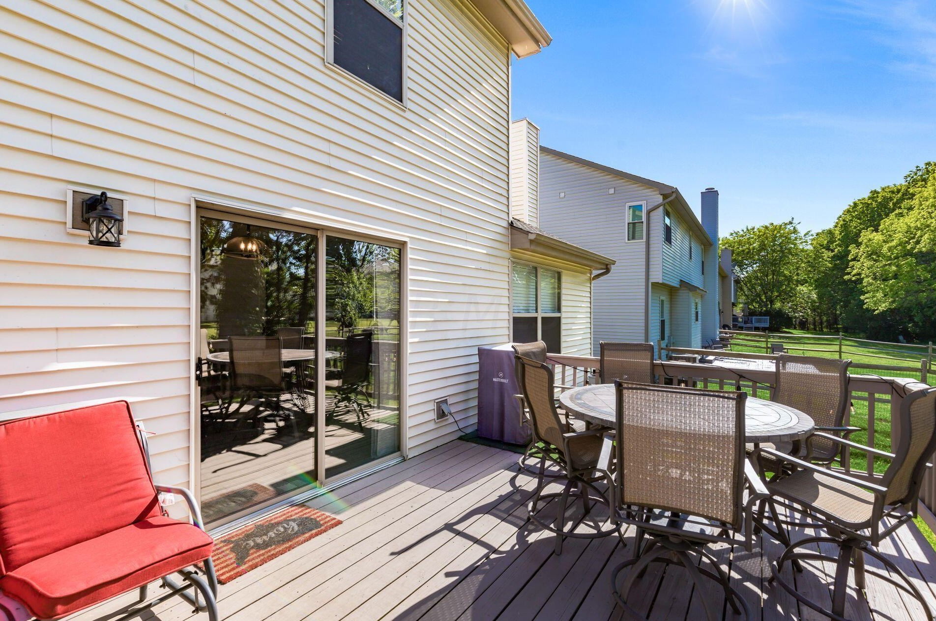 6012 Northcliff Blvd, Dublin OH  43016-6712 exterior