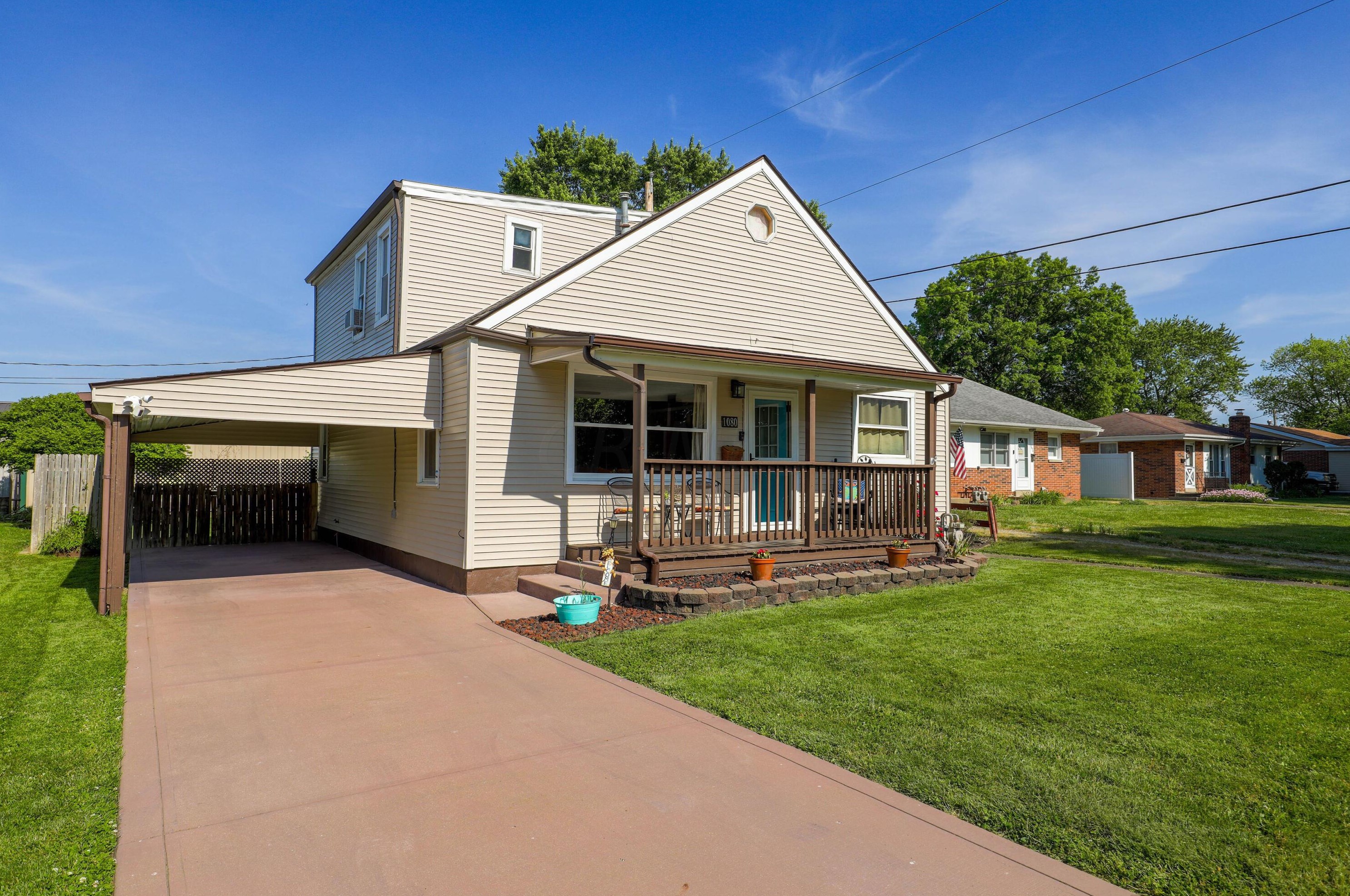 1080 Lynwood Ave, Circleville, OH 43113-1328