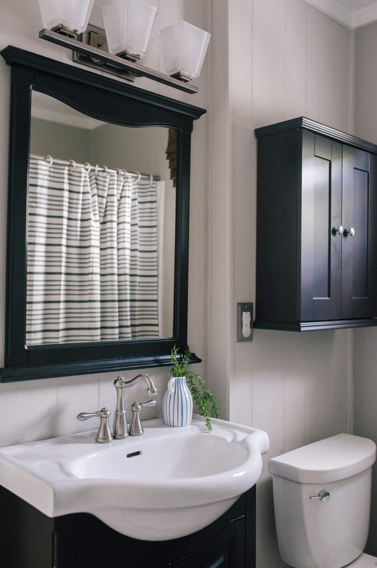 812 Gladden Rd, Columbus OH 43212-3811 exterior