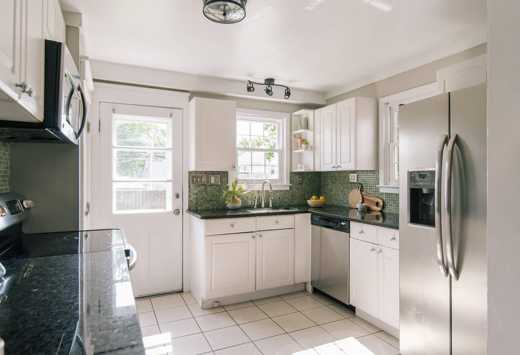 812 Gladden Rd, Columbus OH 43212-3811 exterior