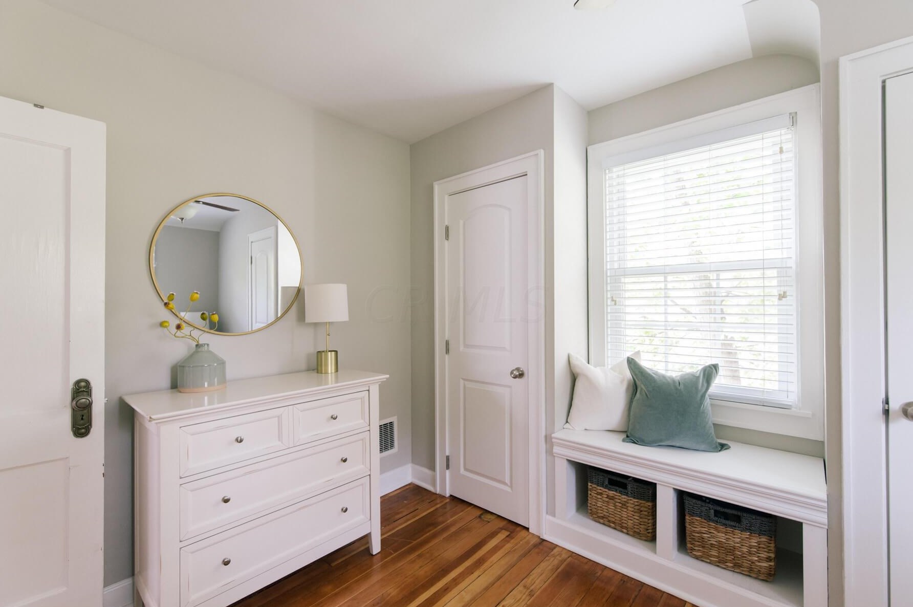 812 Gladden Rd, Columbus OH 43212-3811 exterior