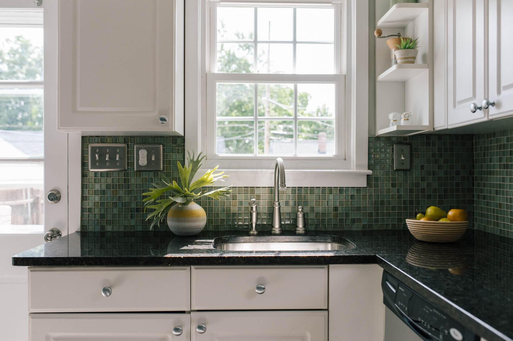 812 Gladden Rd, Columbus OH 43212-3811 exterior