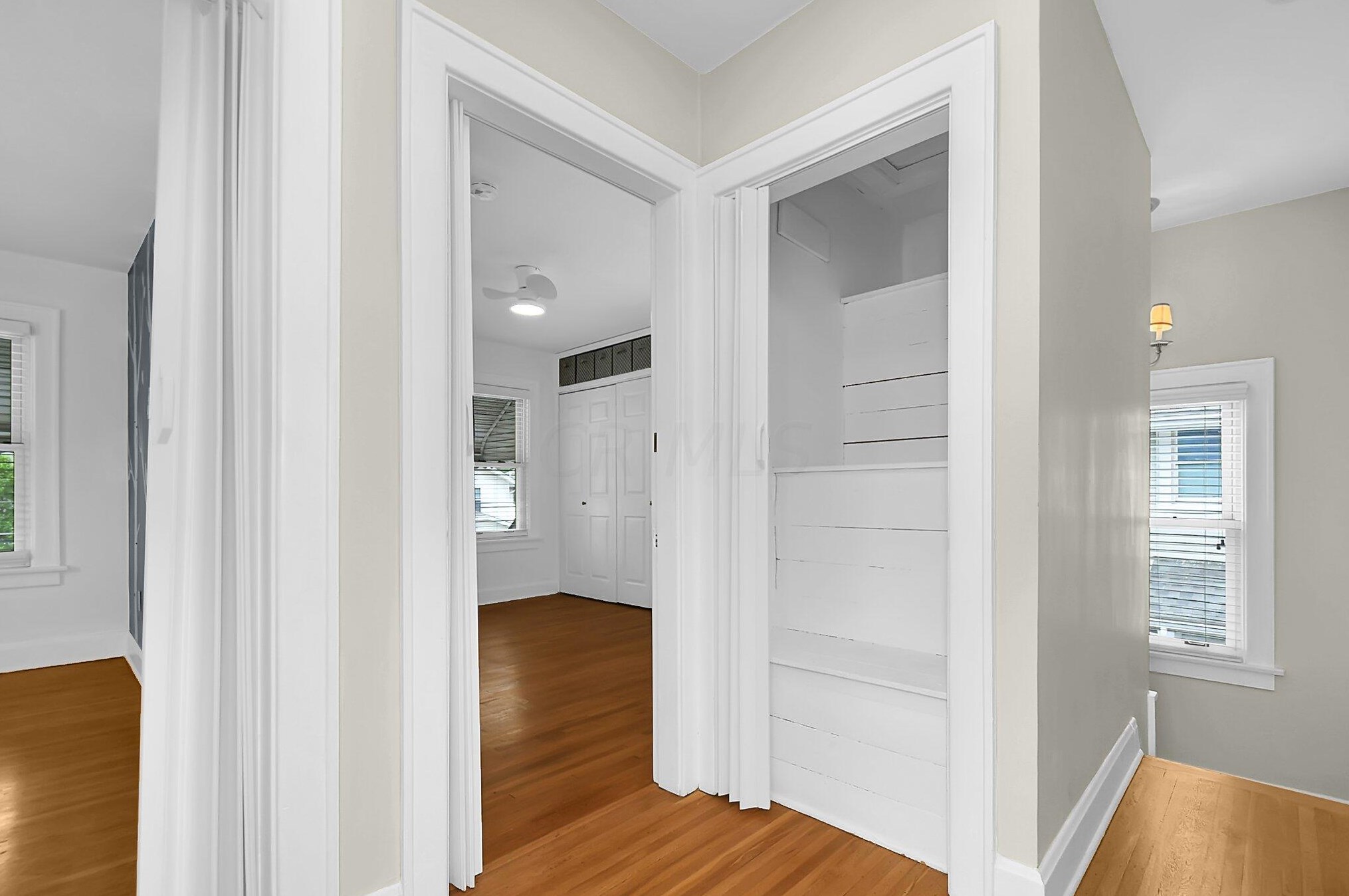 492 Hilltonia Ave, Columbus OH 43223-1611 exterior