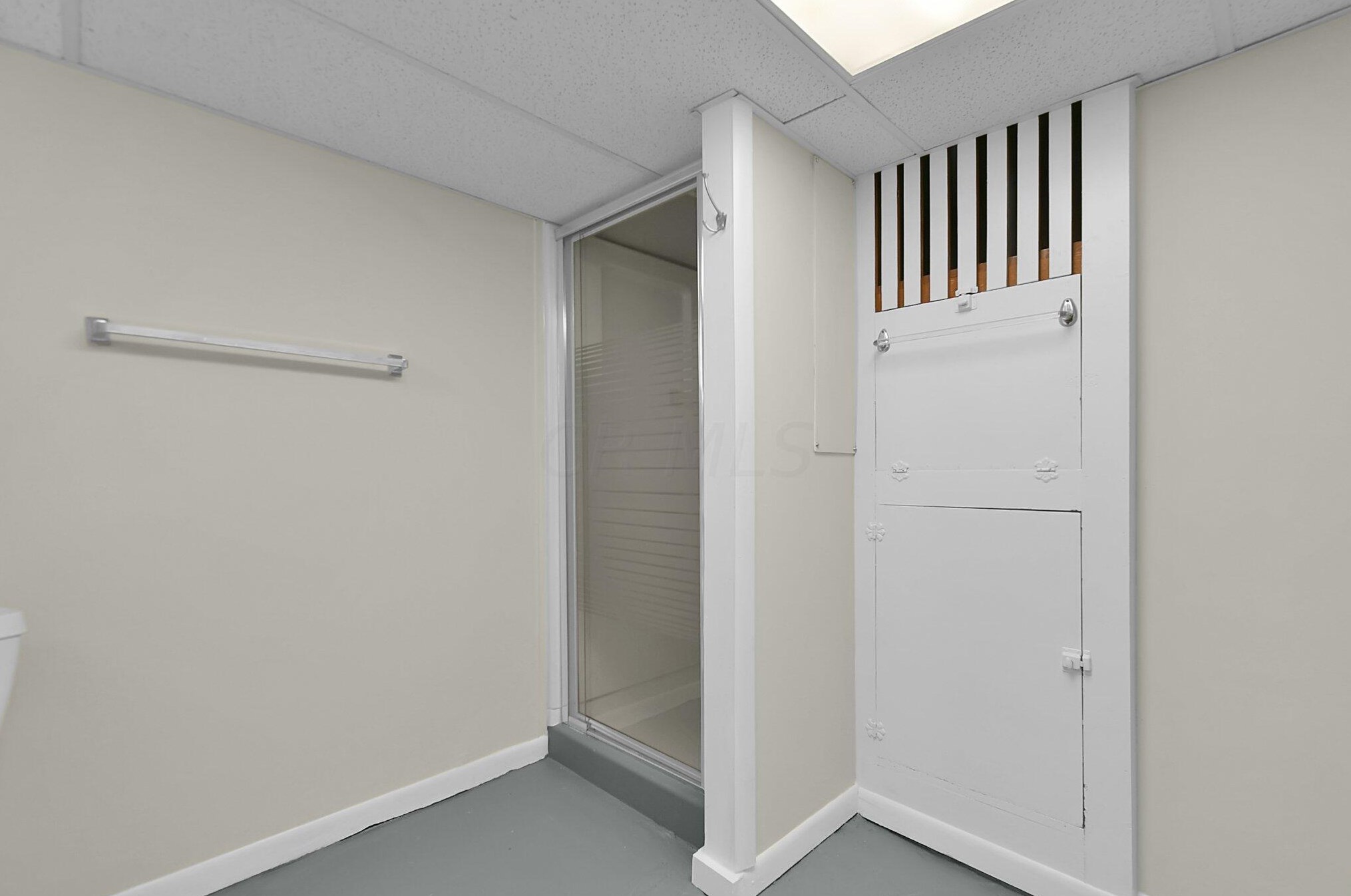 492 Hilltonia Ave, Columbus OH 43223-1611 exterior