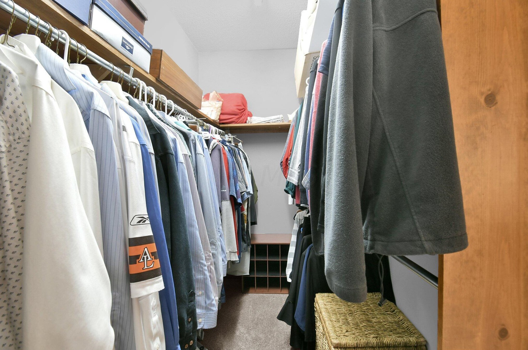 1189 Leicester Pl, Columbus OH 43235-2181 exterior