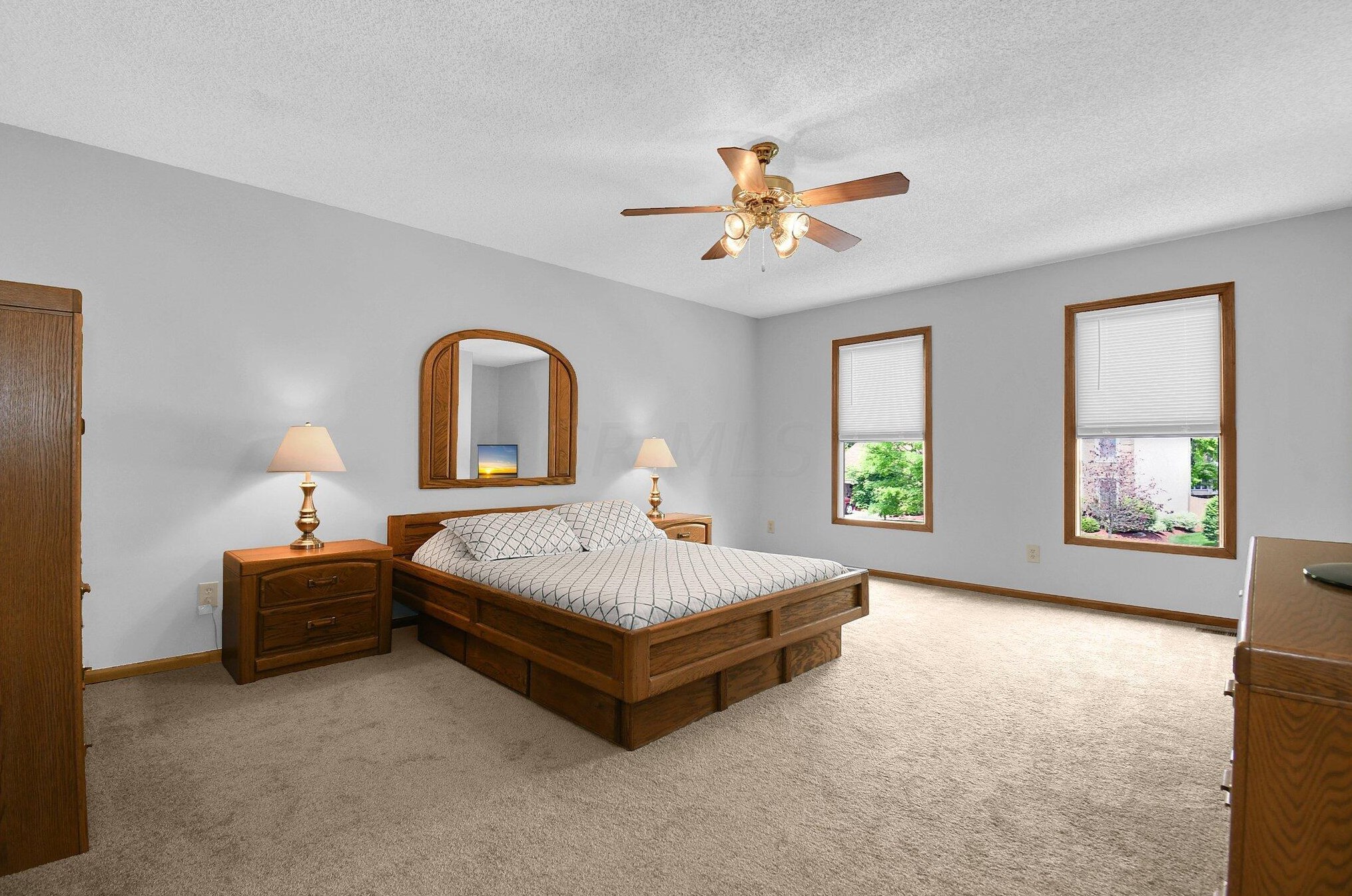 1189 Leicester Pl, Columbus OH 43235-2181 exterior