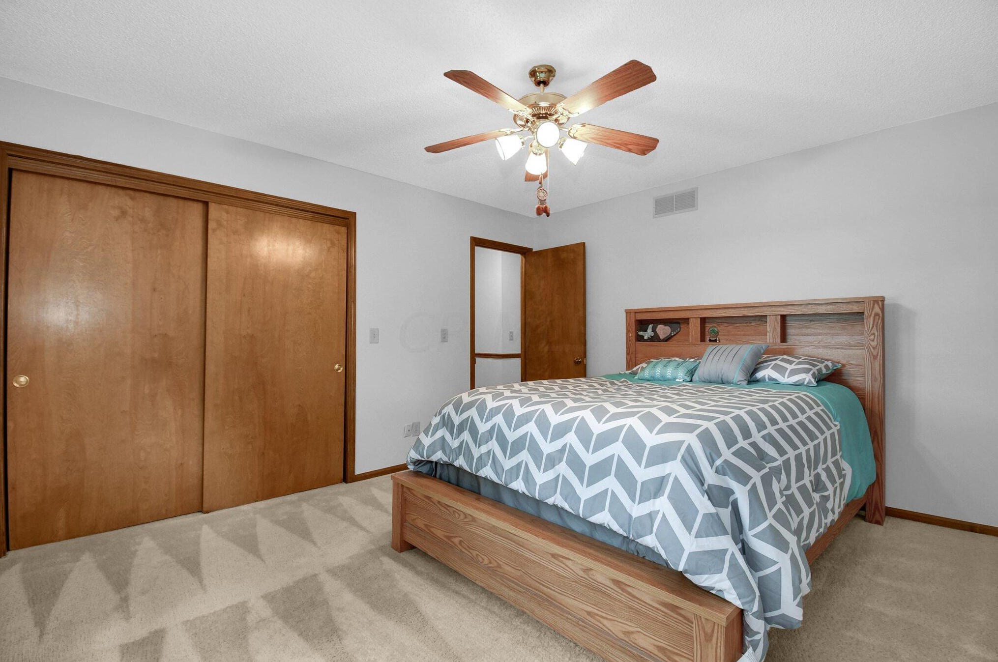 1189 Leicester Pl, Columbus OH 43235-2181 exterior