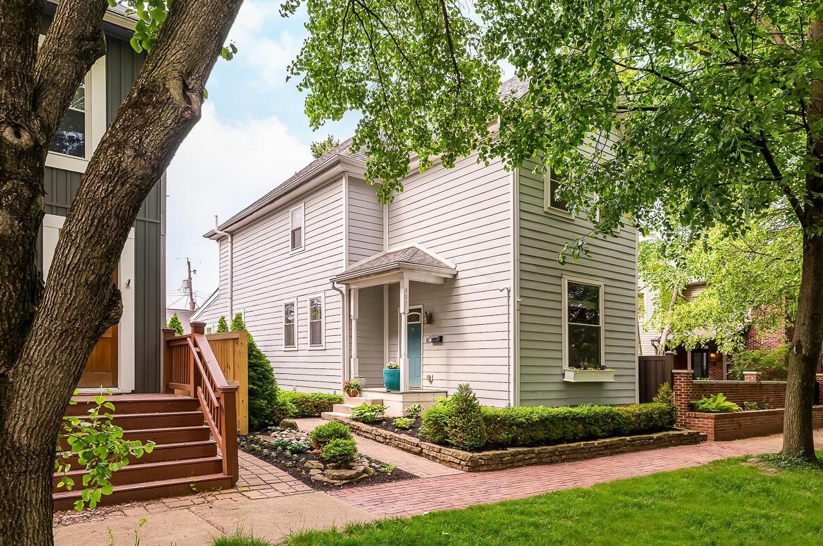 497 Beck St, Columbus, OH 43206-1394