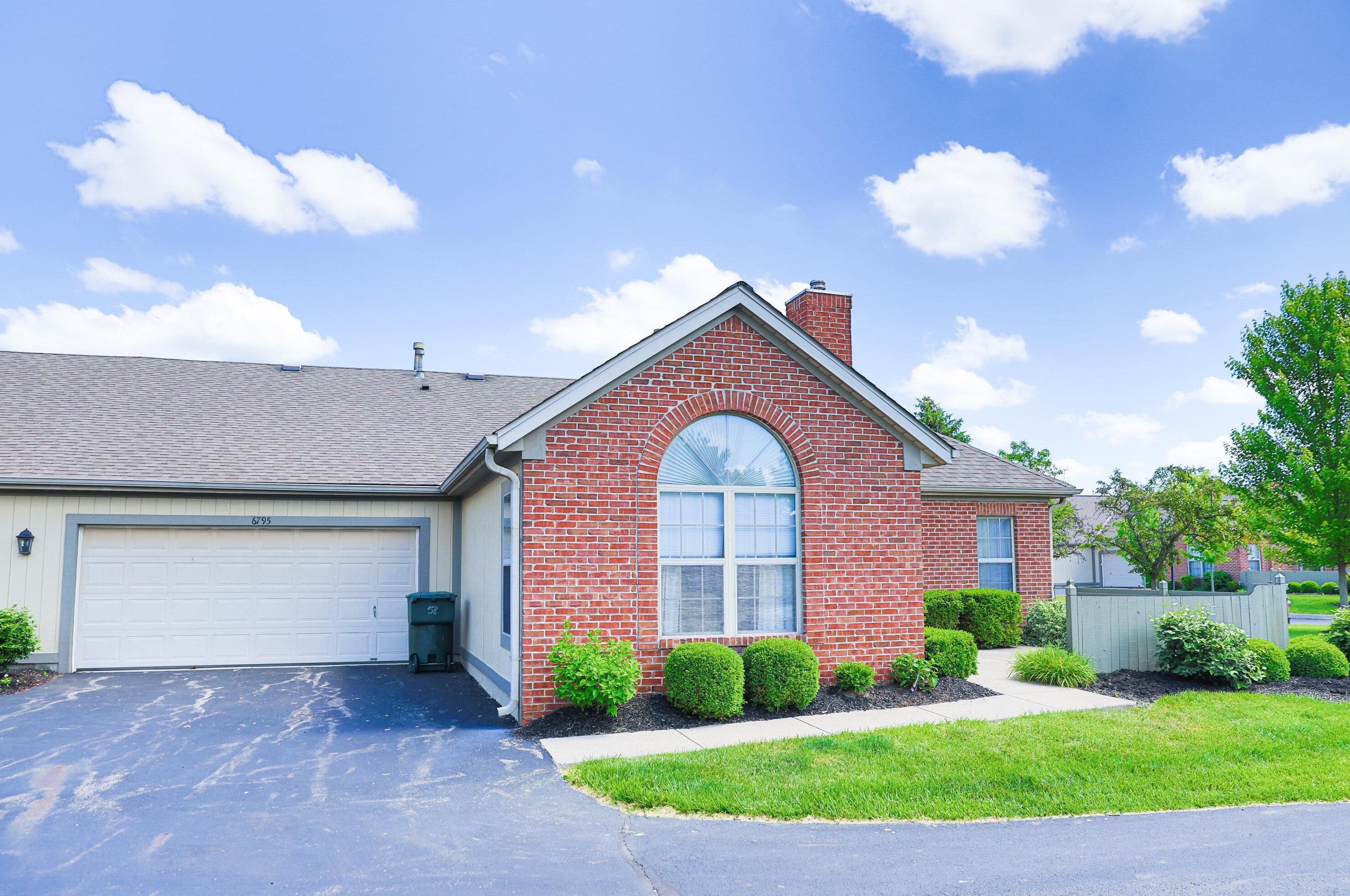 6795 Villabrook Dr, Columbus, OH 43235-3934