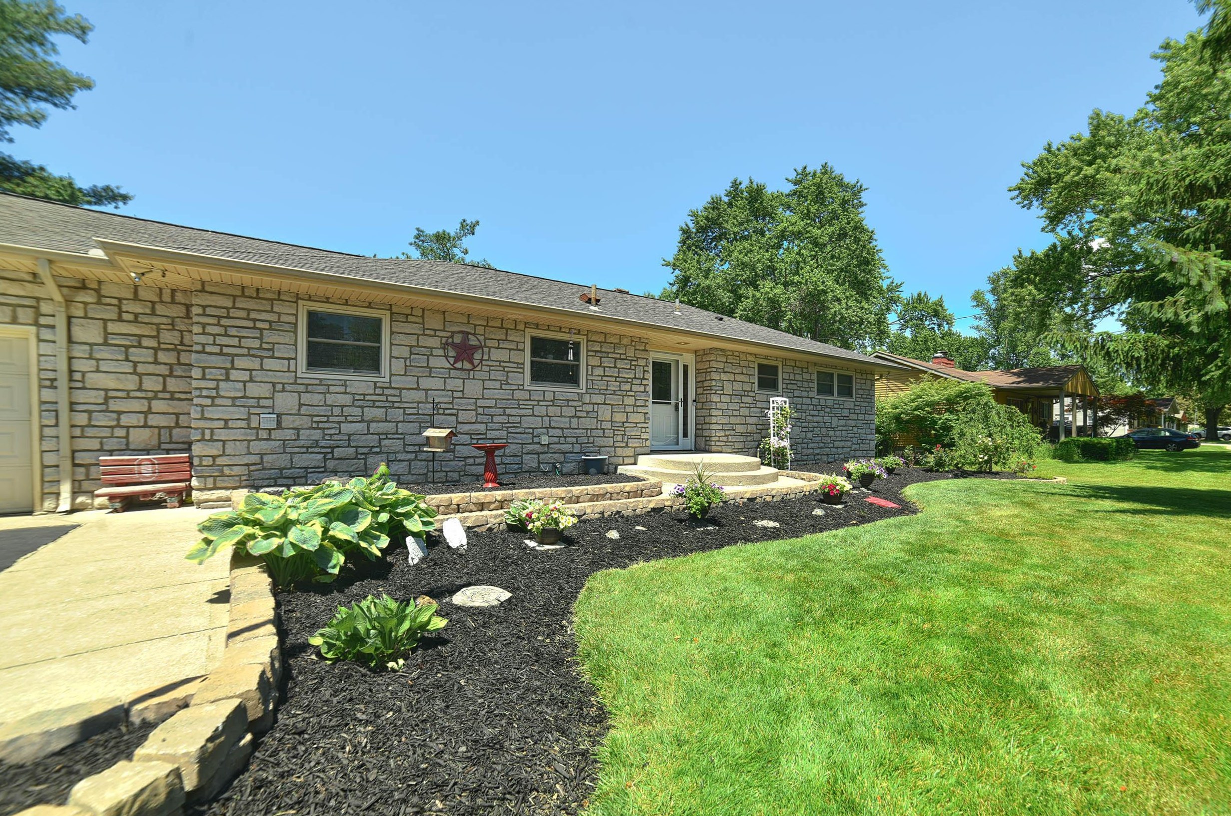 3751 Stygler Rd, Columbus, OH 43230-4852