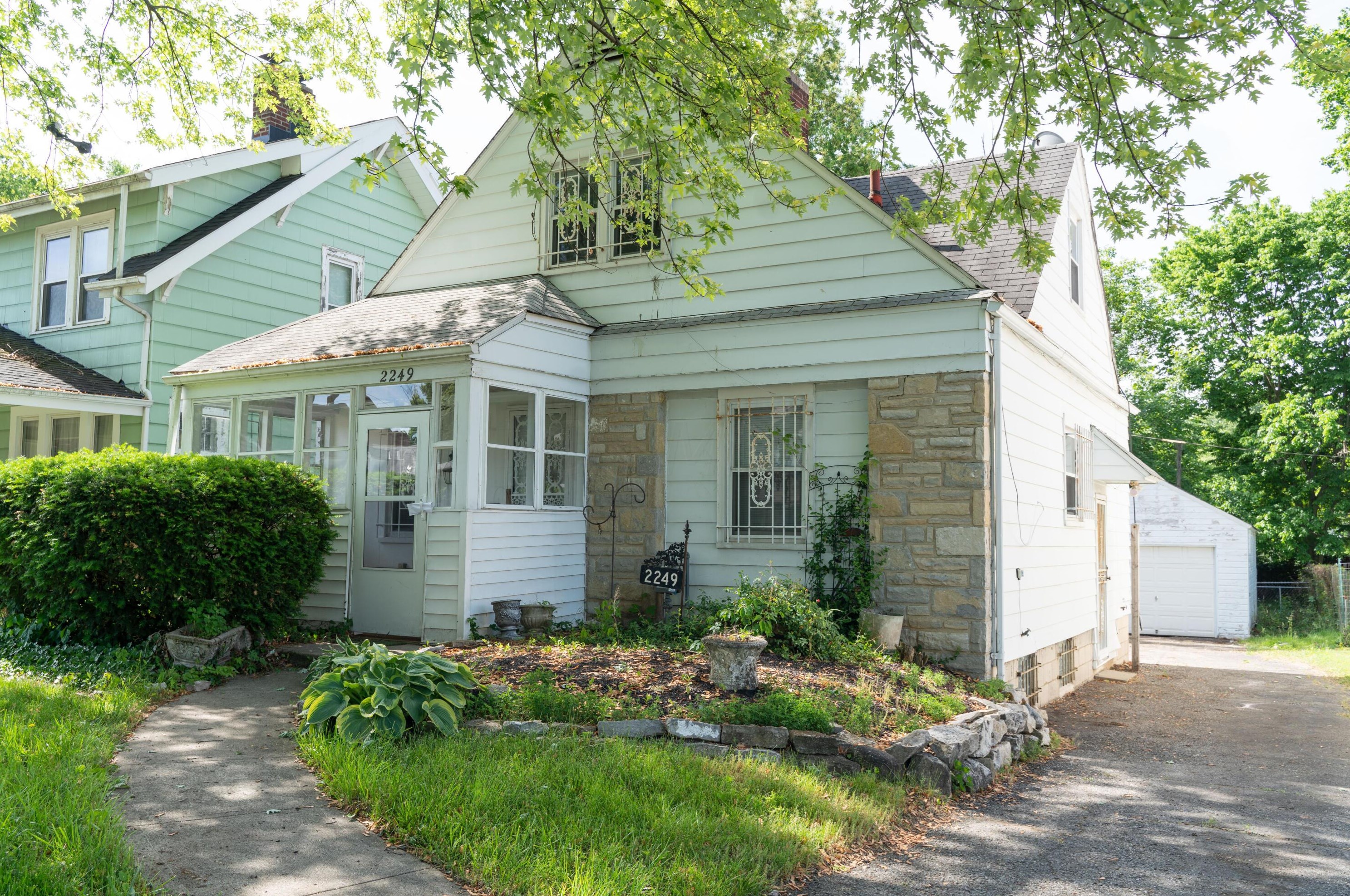 2249 Willamont Ave, Columbus, OH 43219-2657