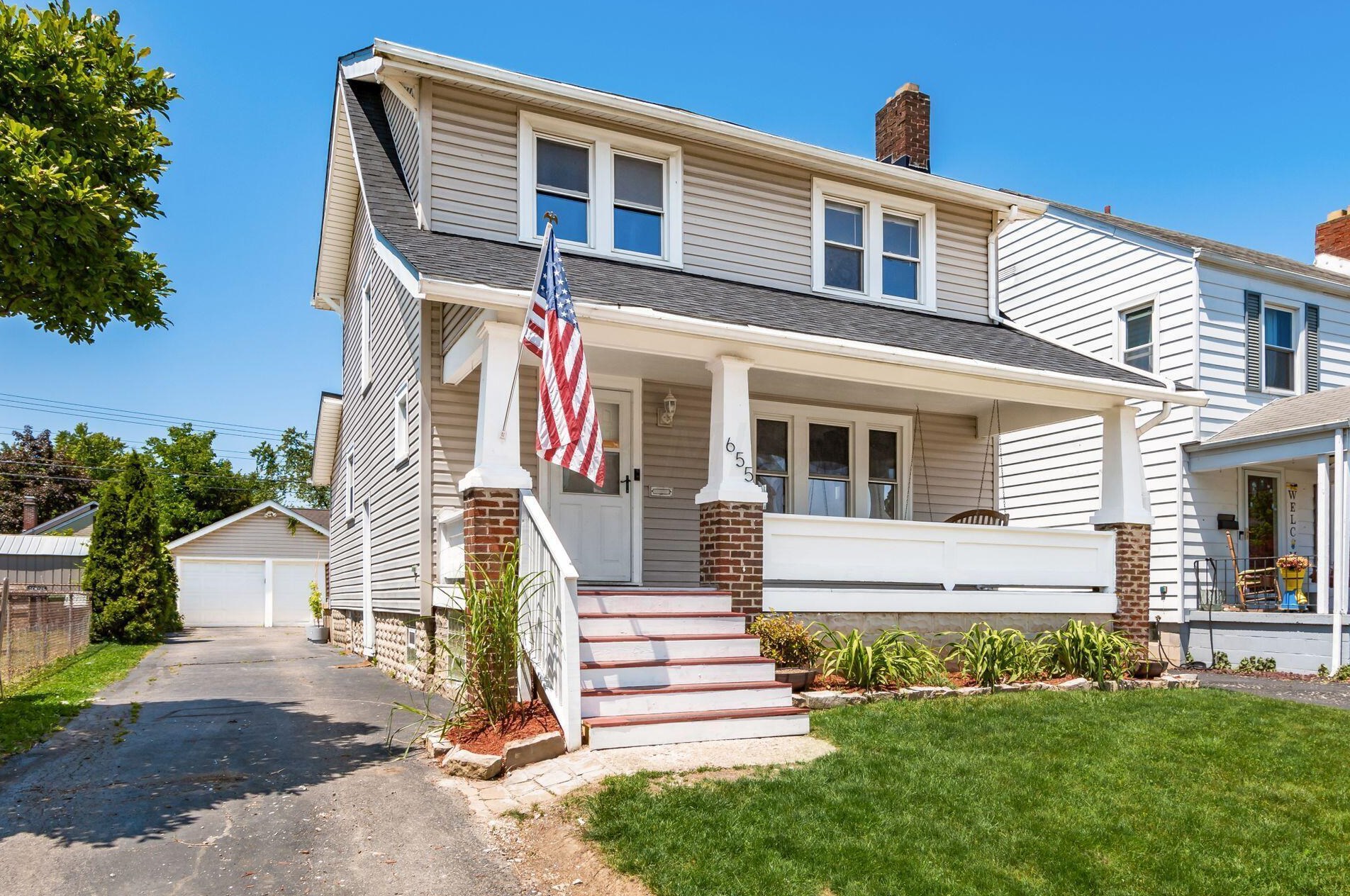 655 Hilltonia Ave, Columbus, OH 43223-1703