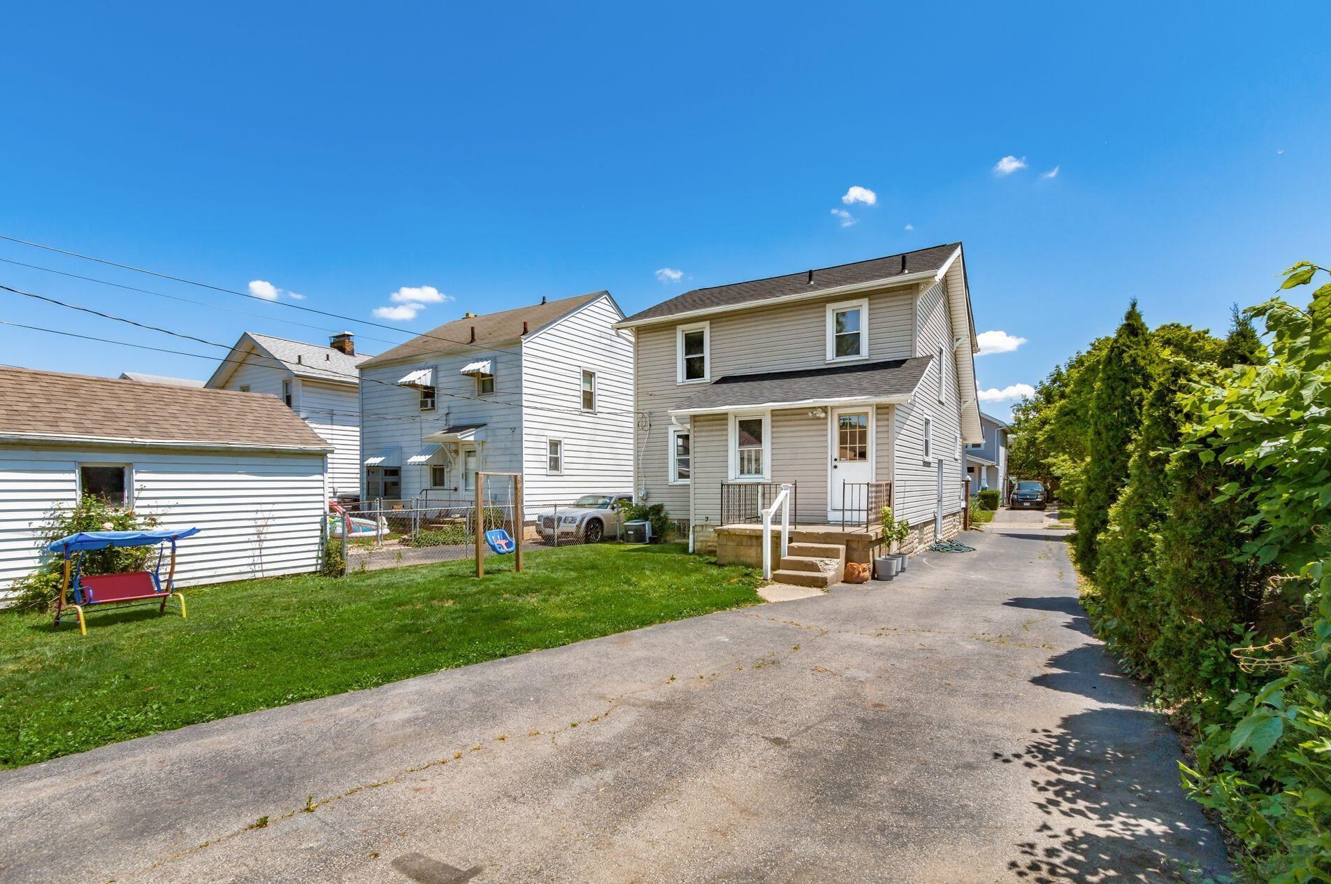 655 Hilltonia Ave, Columbus OH 43223-1703 exterior