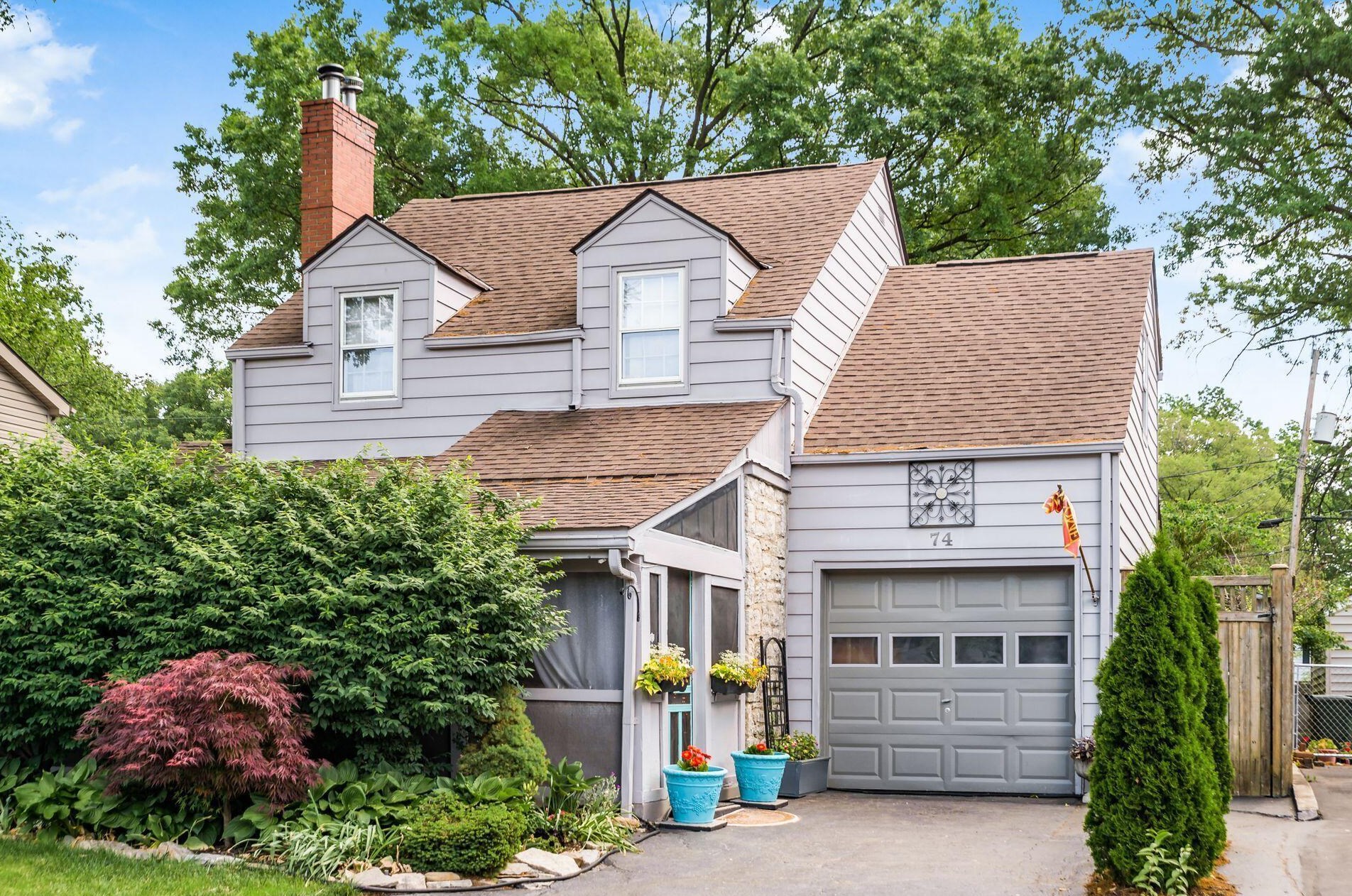 74 Broadleigh Rd, Columbus, OH 43209-1505