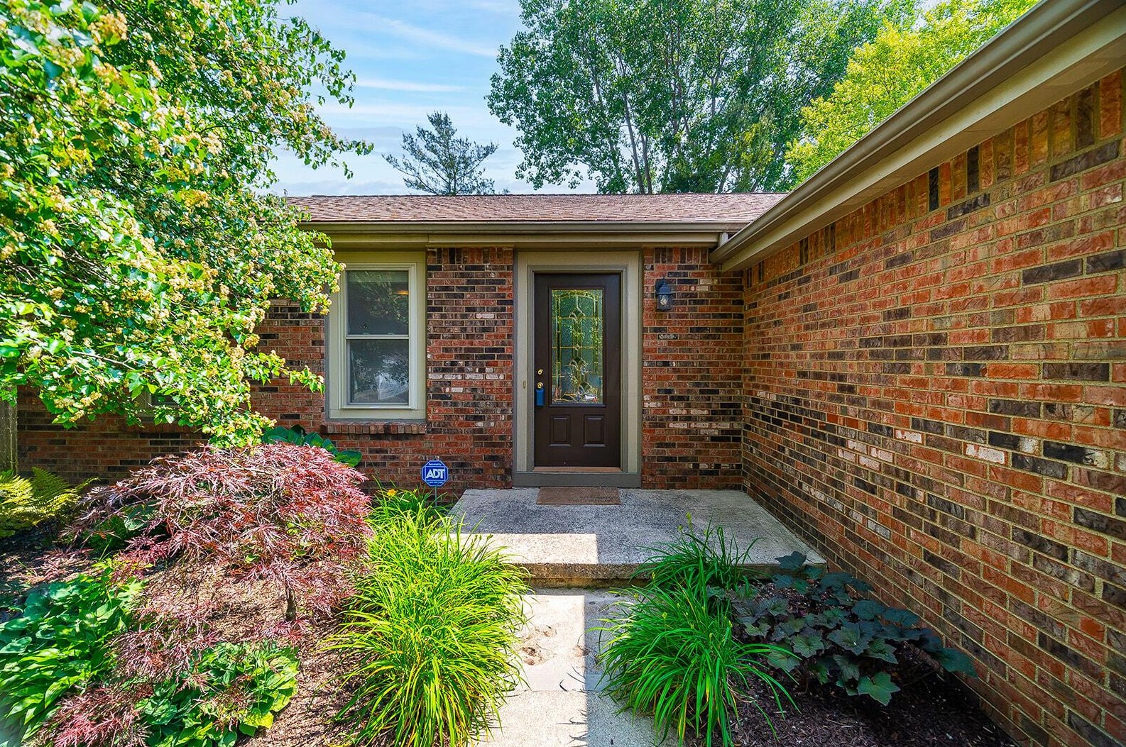 1048 Discovery Dr, Columbus, OH 43085-4706