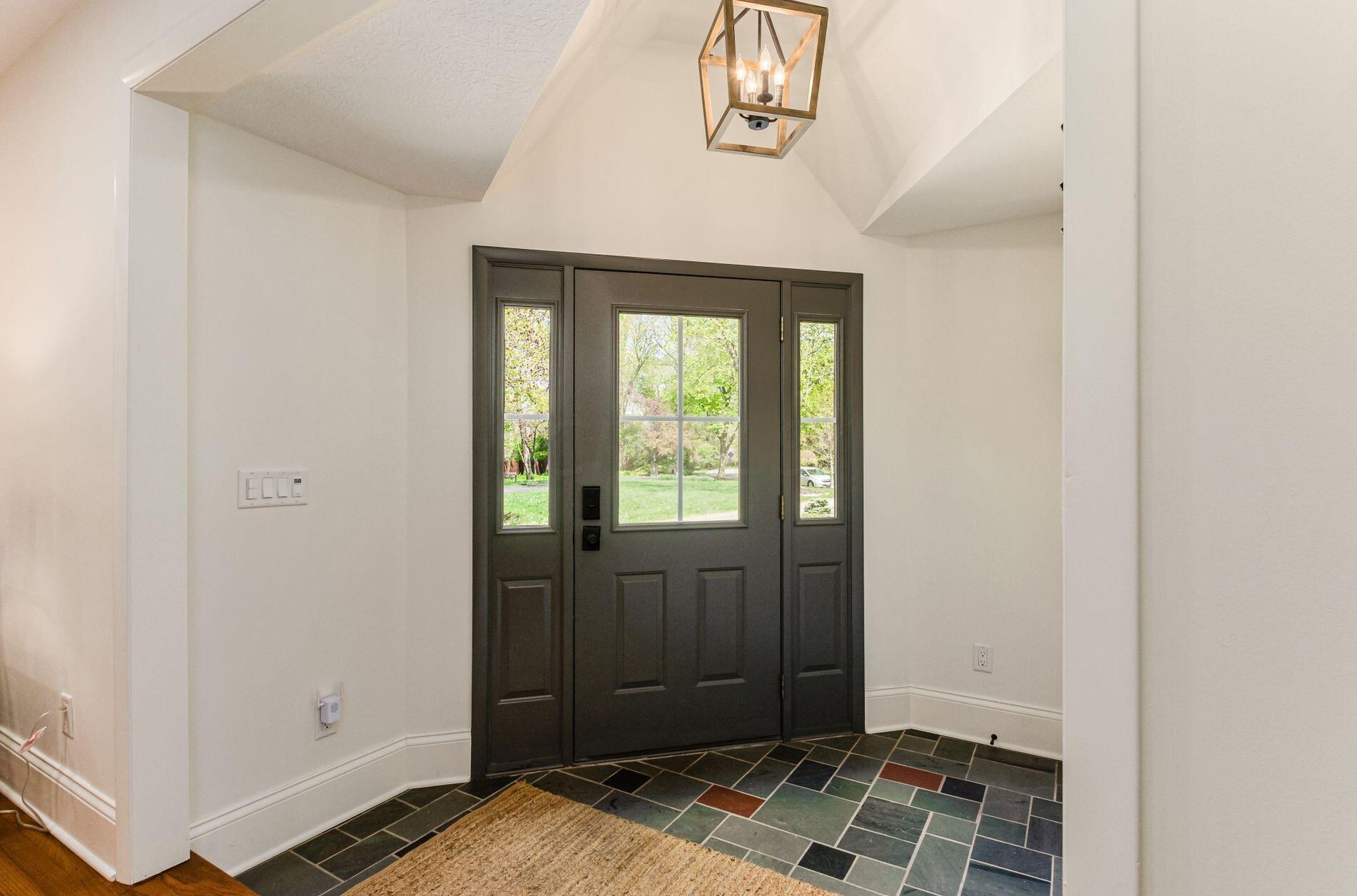 549 Columbia Ave, Columbus, OH 43209-1005