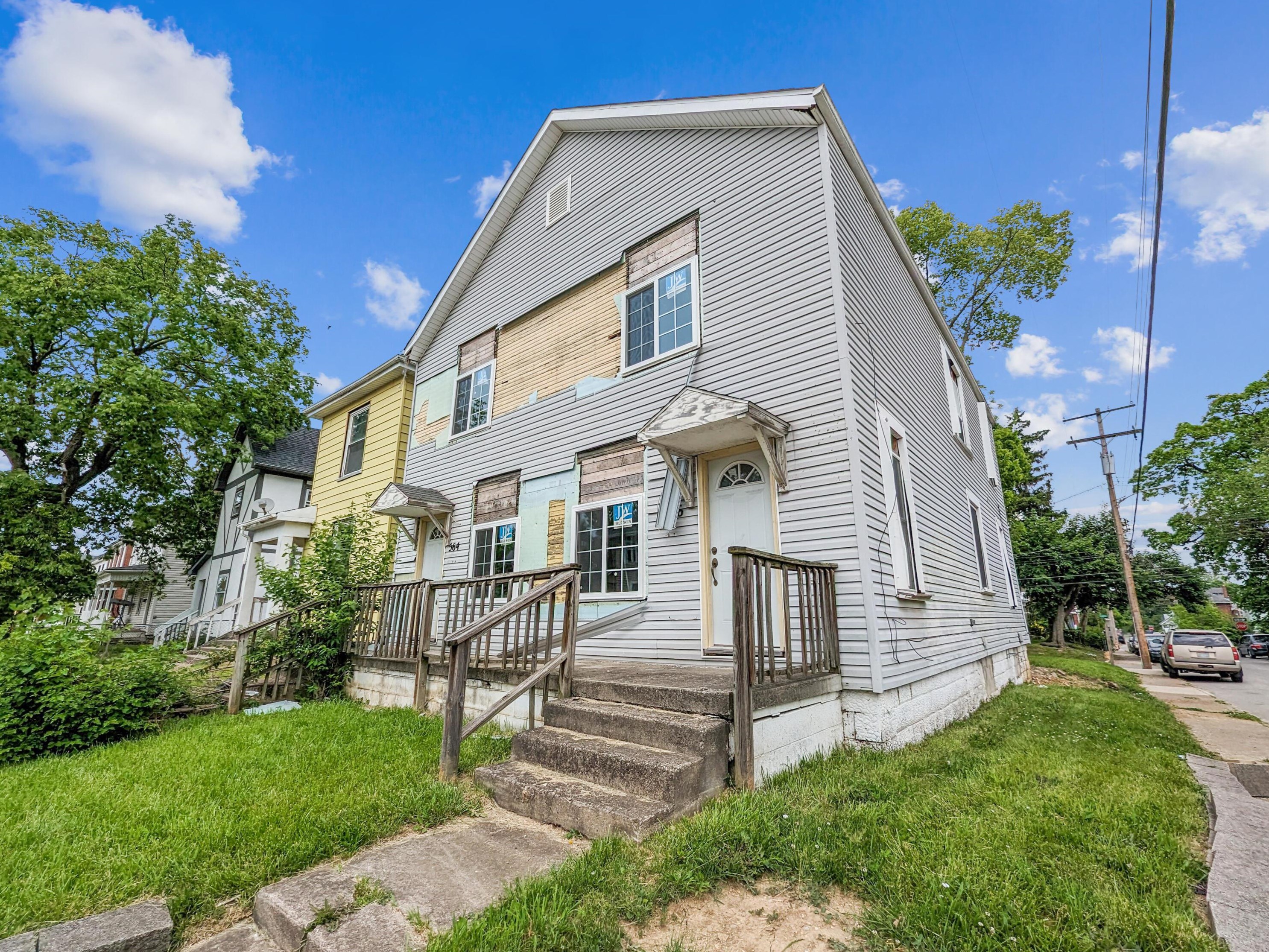 564-566 Kelton Ave, Columbus, OH 43205