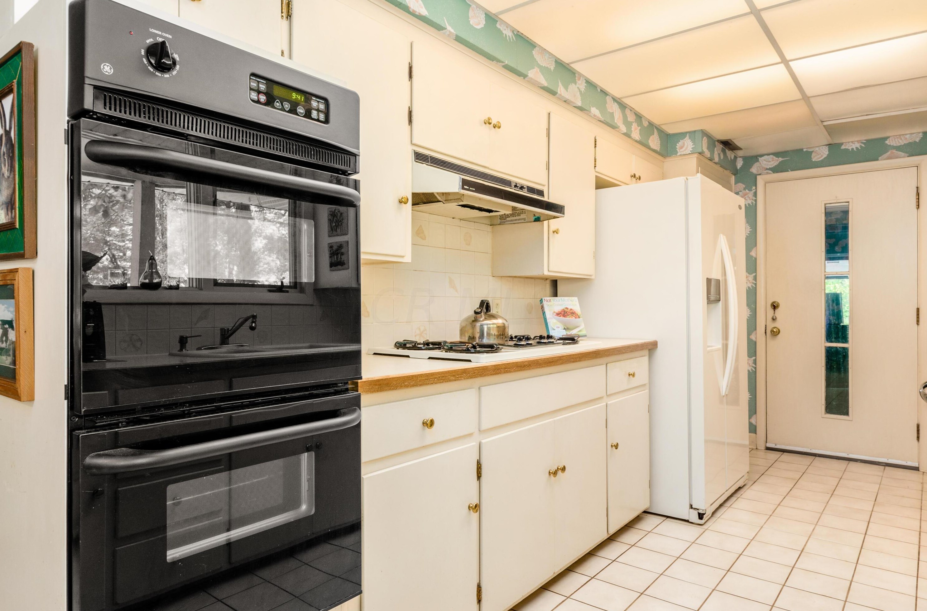 6665 Merwin Rd, Columbus OH 43235-2808 exterior