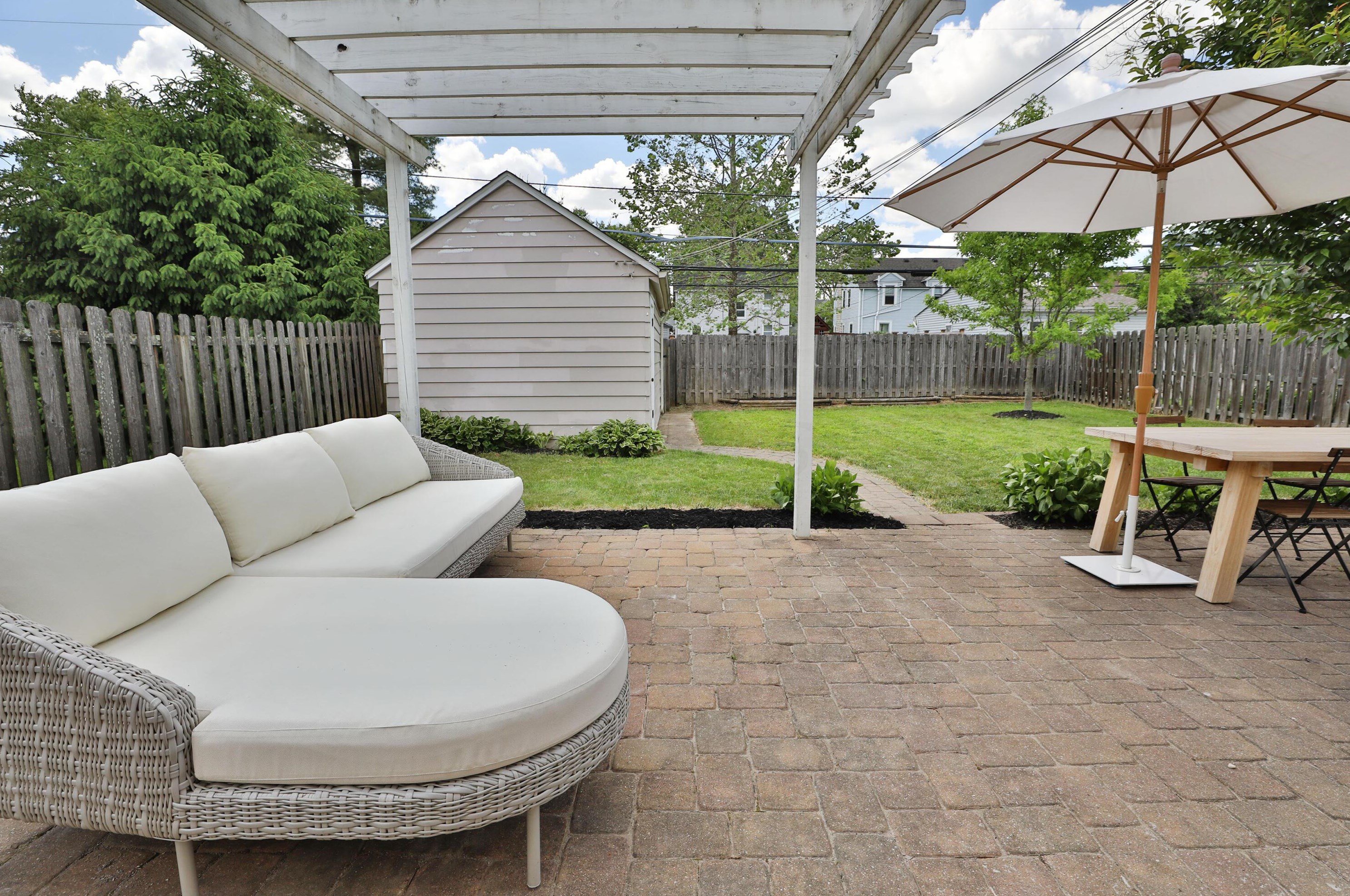 1011 Roosevelt Ave, Columbus OH 43209-1558 exterior