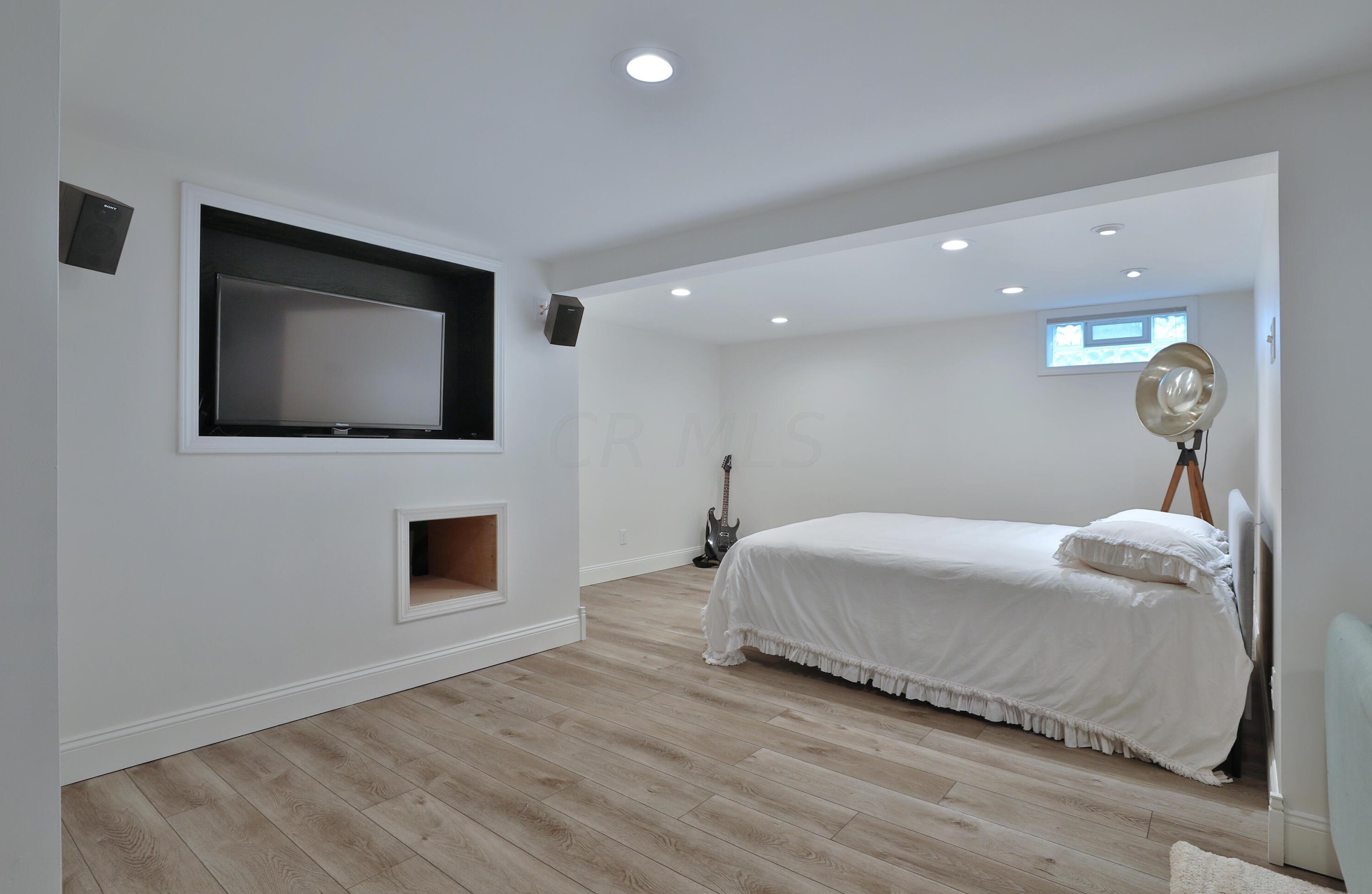 1011 Roosevelt Ave, Columbus OH 43209-1558 exterior