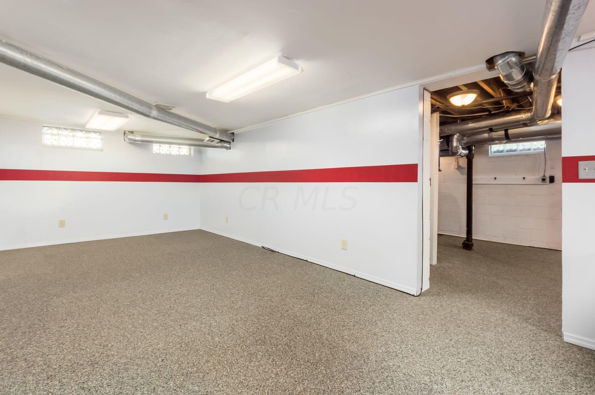 2234 Nottingham Rd, Columbus OH 43221-1149 exterior