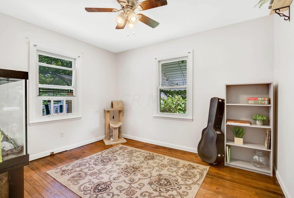 1300 Lenore Ave, Columbus OH 43224-3358 exterior