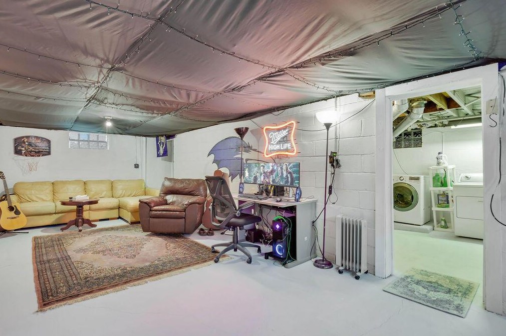 1300 Lenore Ave, Columbus OH 43224-3358 exterior