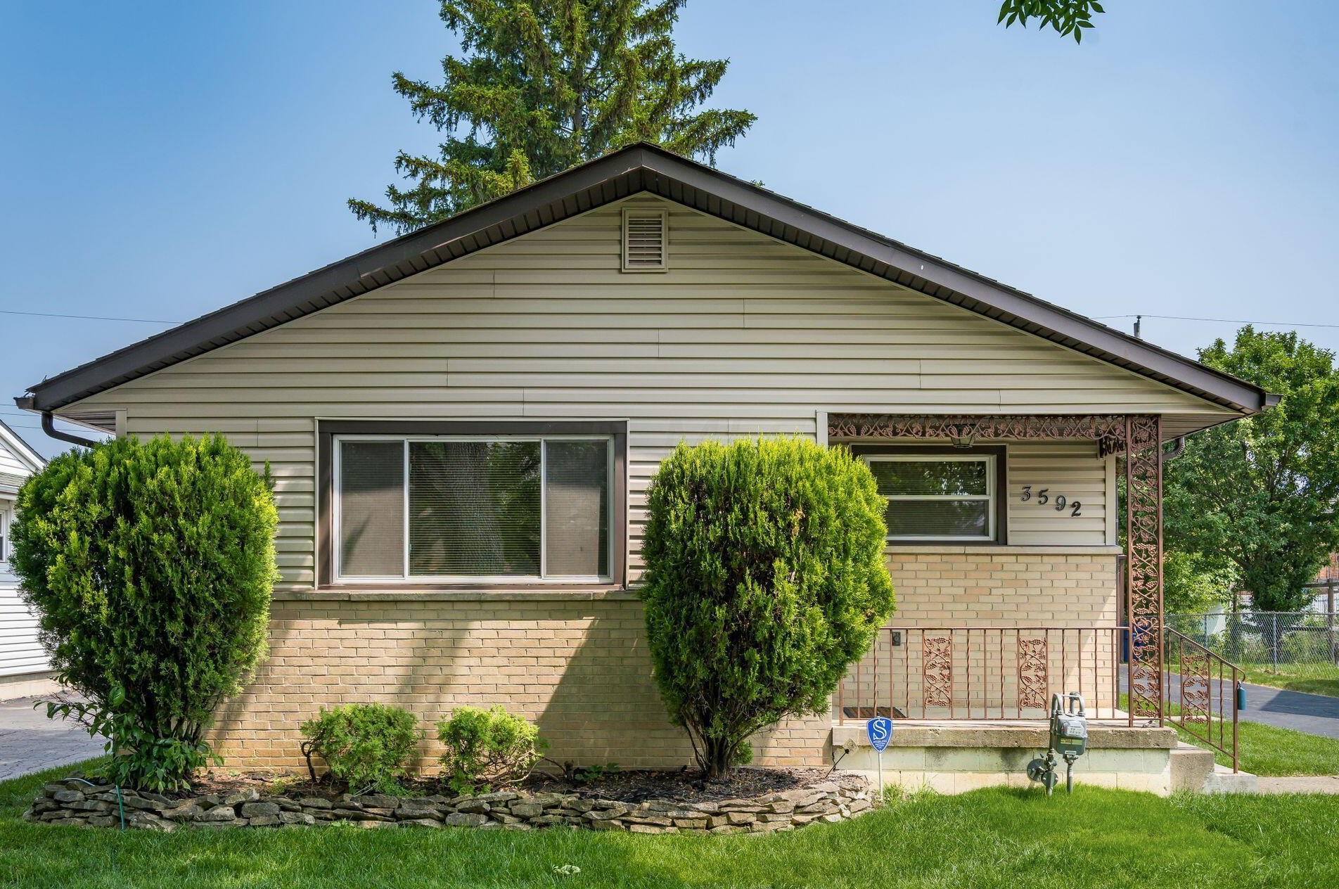 3592 Seabrook Ave, Columbus, OH 43227-3244