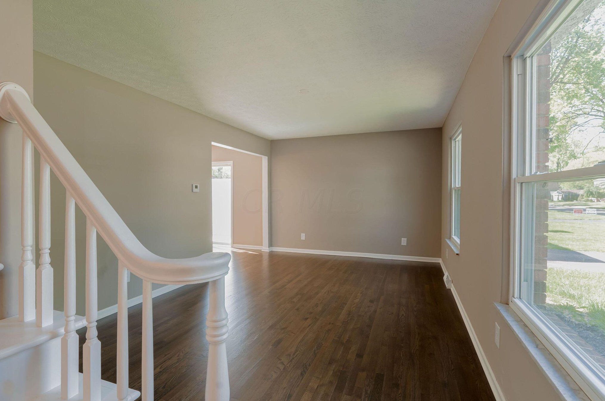 160 Gould Rd, Columbus, OH 43209-1548