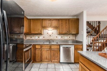 3845 Julia Ct, Columbus OH 43230-4133 exterior