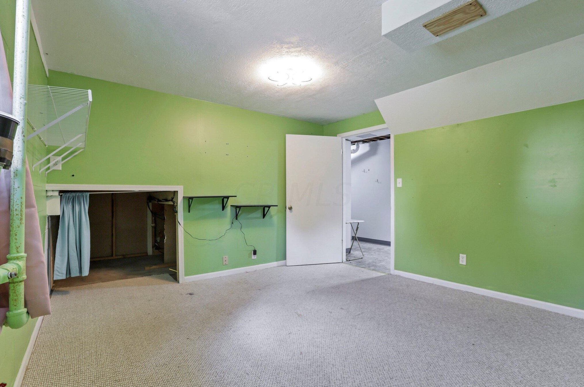 130 Alameda Ct, Lancaster OH  43130-2201 exterior