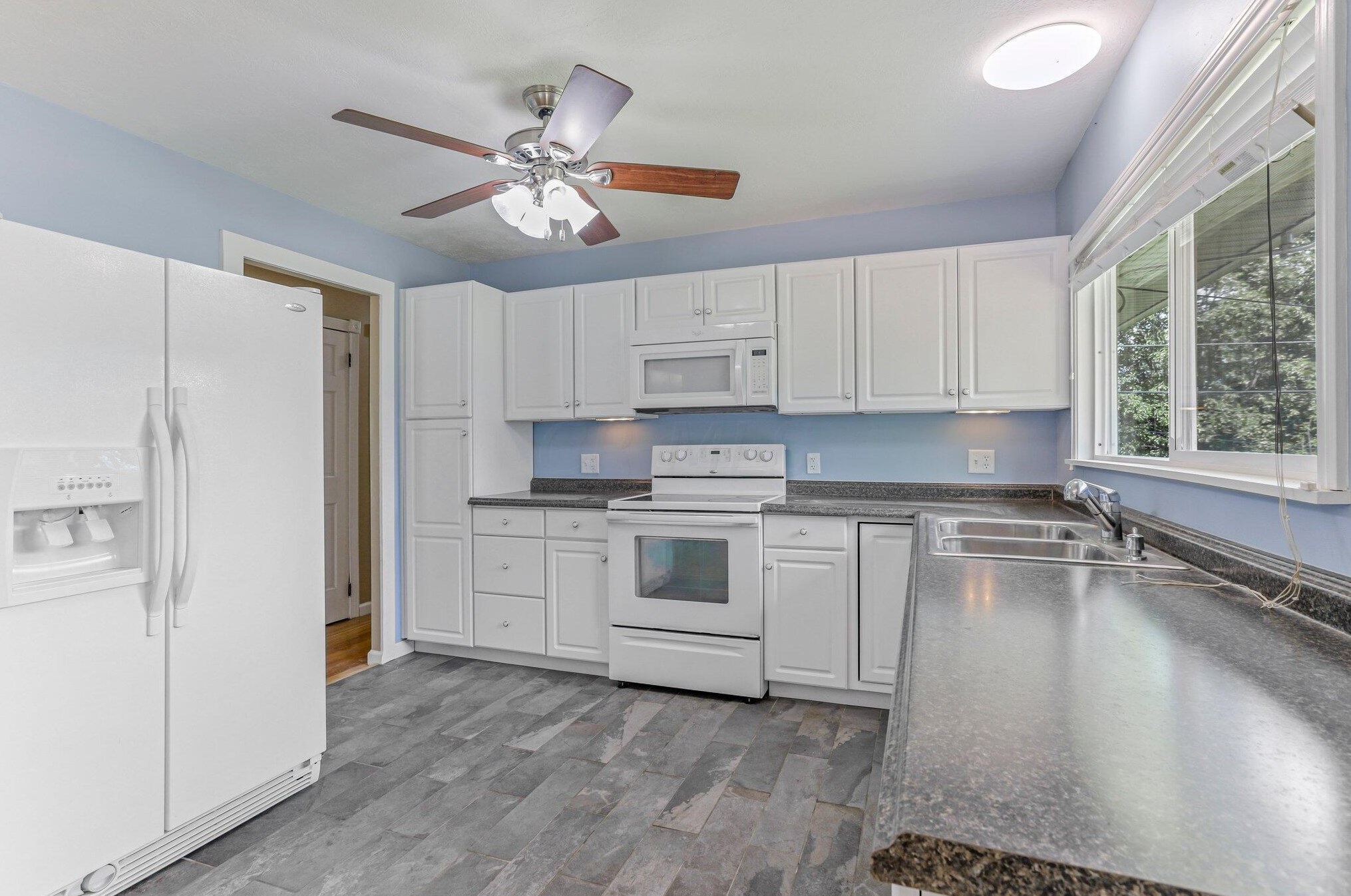 130 Alameda Ct, Lancaster OH  43130-2201 exterior