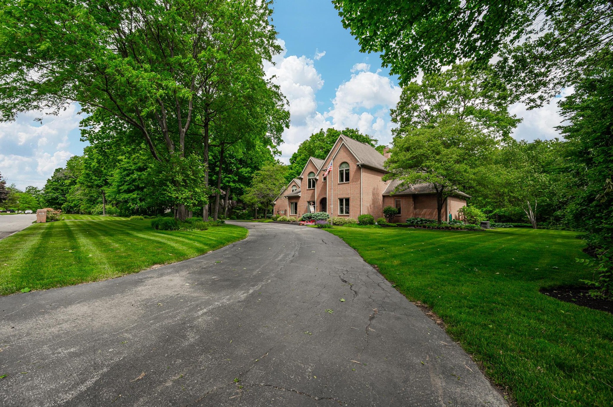 896 Christopher Dr, Marion, OH 43302