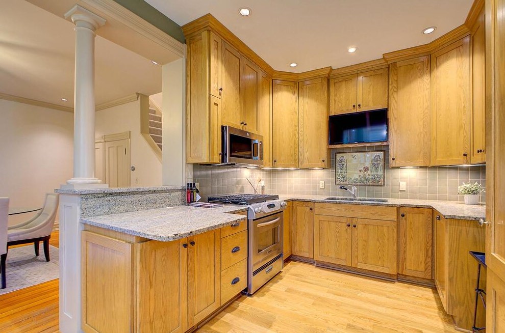 774 6 St, Columbus OH 43206-2130 exterior