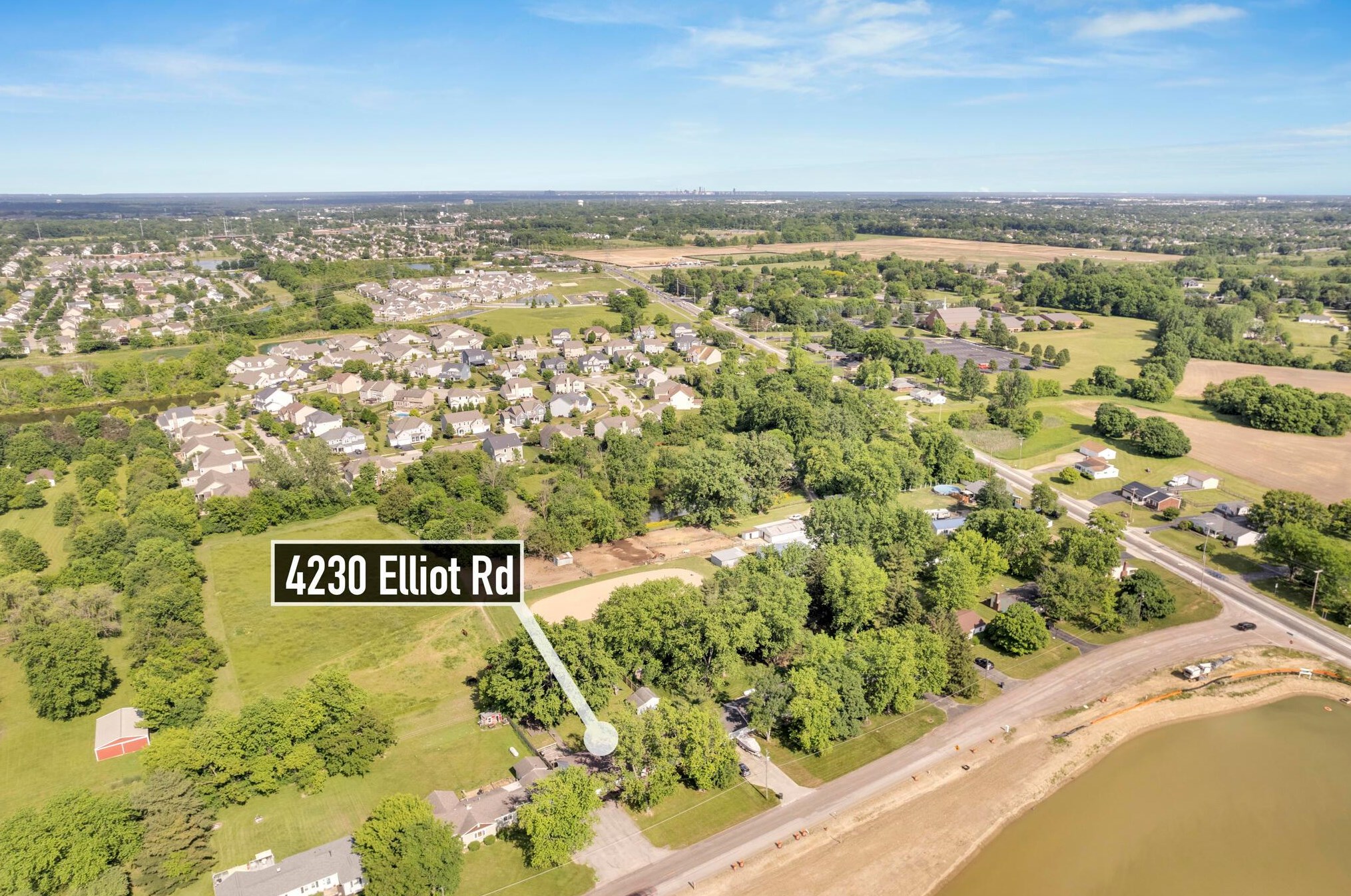 4230 Elliott Rd, Hilliard OH  43026-7648 exterior