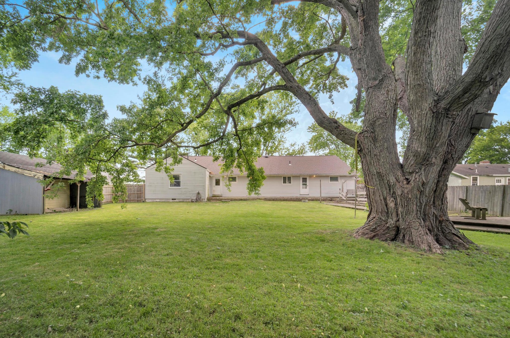 4230 Elliott Rd, Hilliard OH  43026-7648 exterior