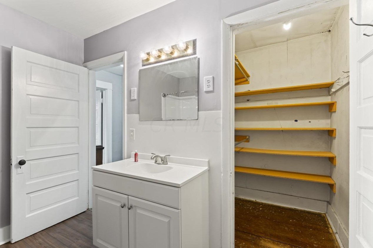 525 Maple St, Lancaster OH 43130-3125 exterior